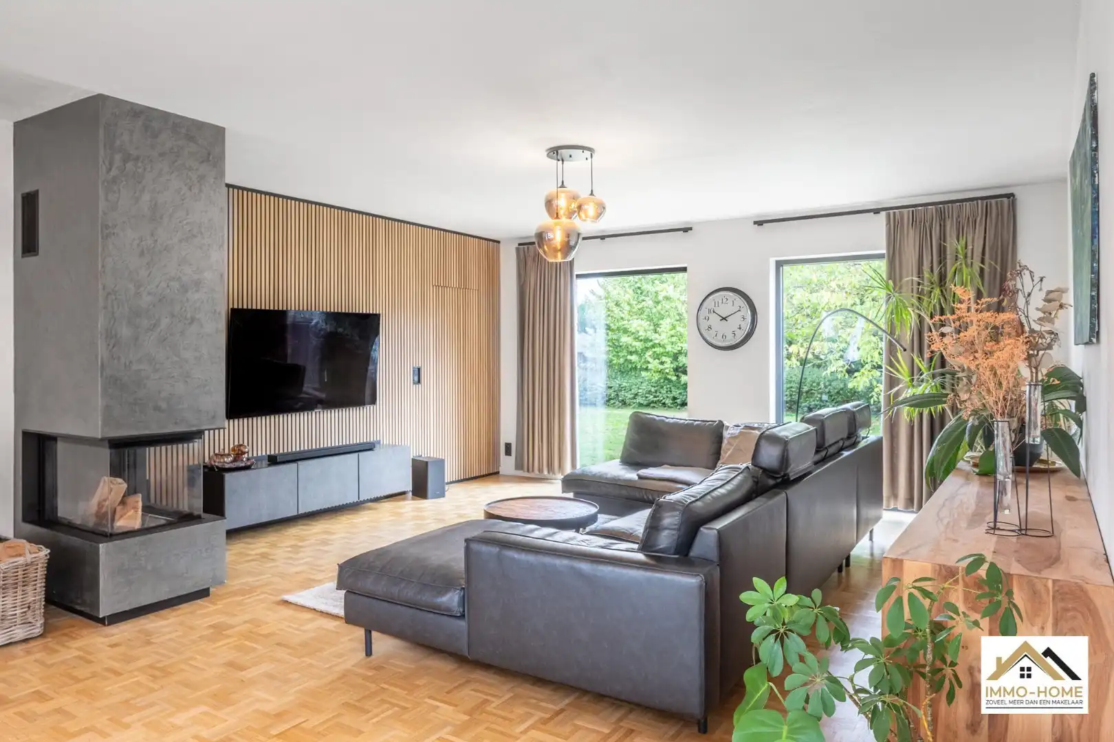 Gerenoveerde ruime gezinswoning met tuin en dubbele garage! foto 7