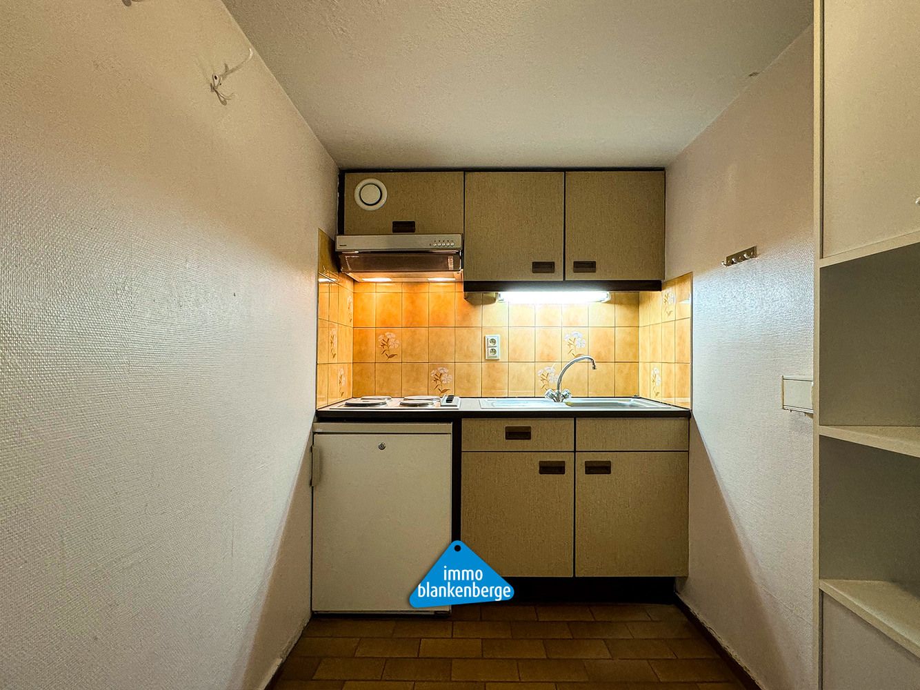 Gelijkvloers Handelszaak met Vergaderzaal en Opslagruimte foto 17