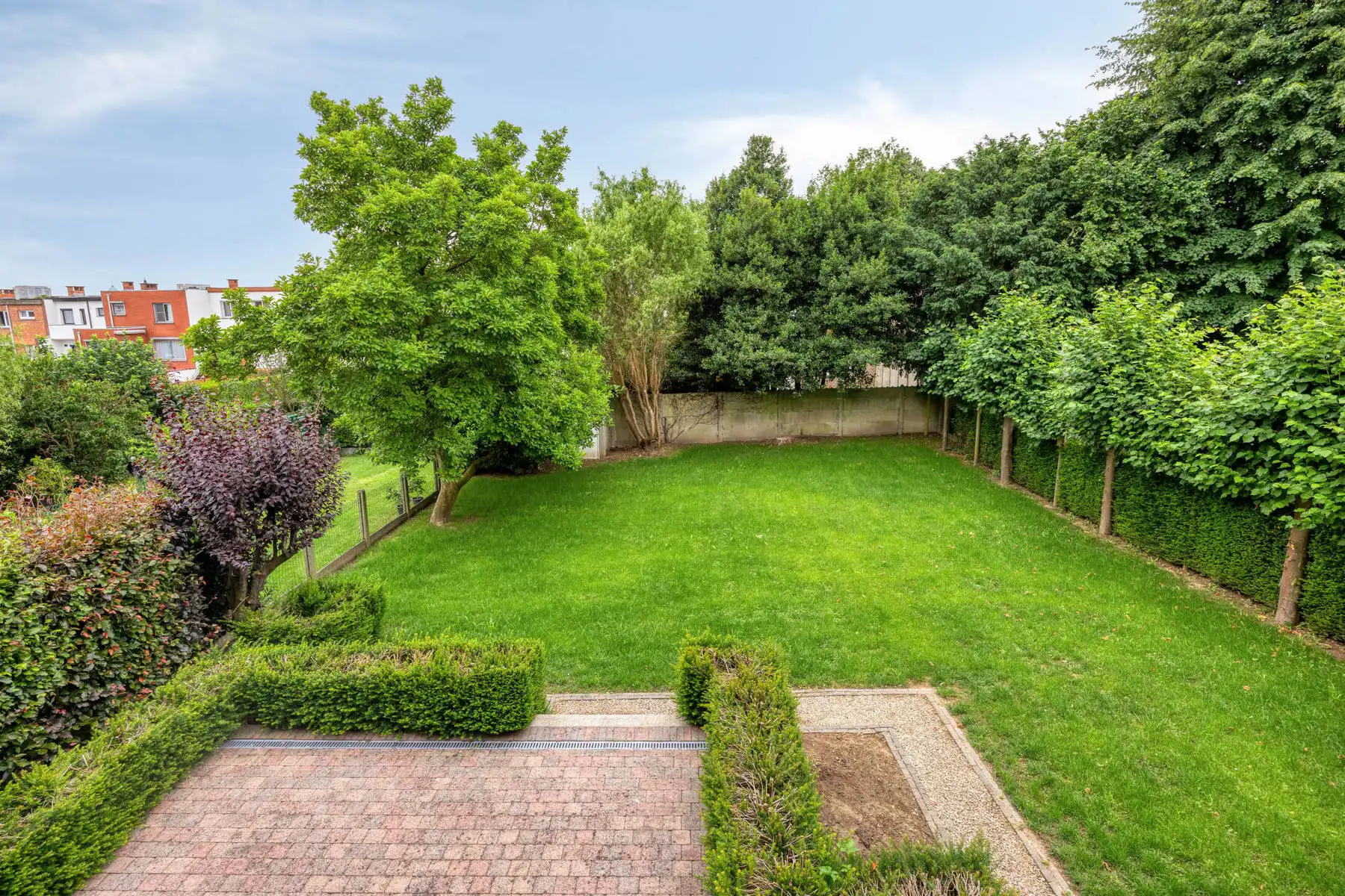 Leemans Immobiliën biedt u deze ruime bel-etagewoning te huur aan in Zellik. foto 30