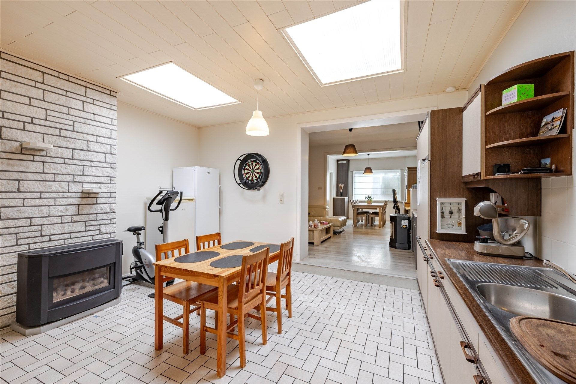 Instapklare en gerenoveerde woning met drie slaapkamers, tuin en zonnepanelen in het centrum van Welle foto 8