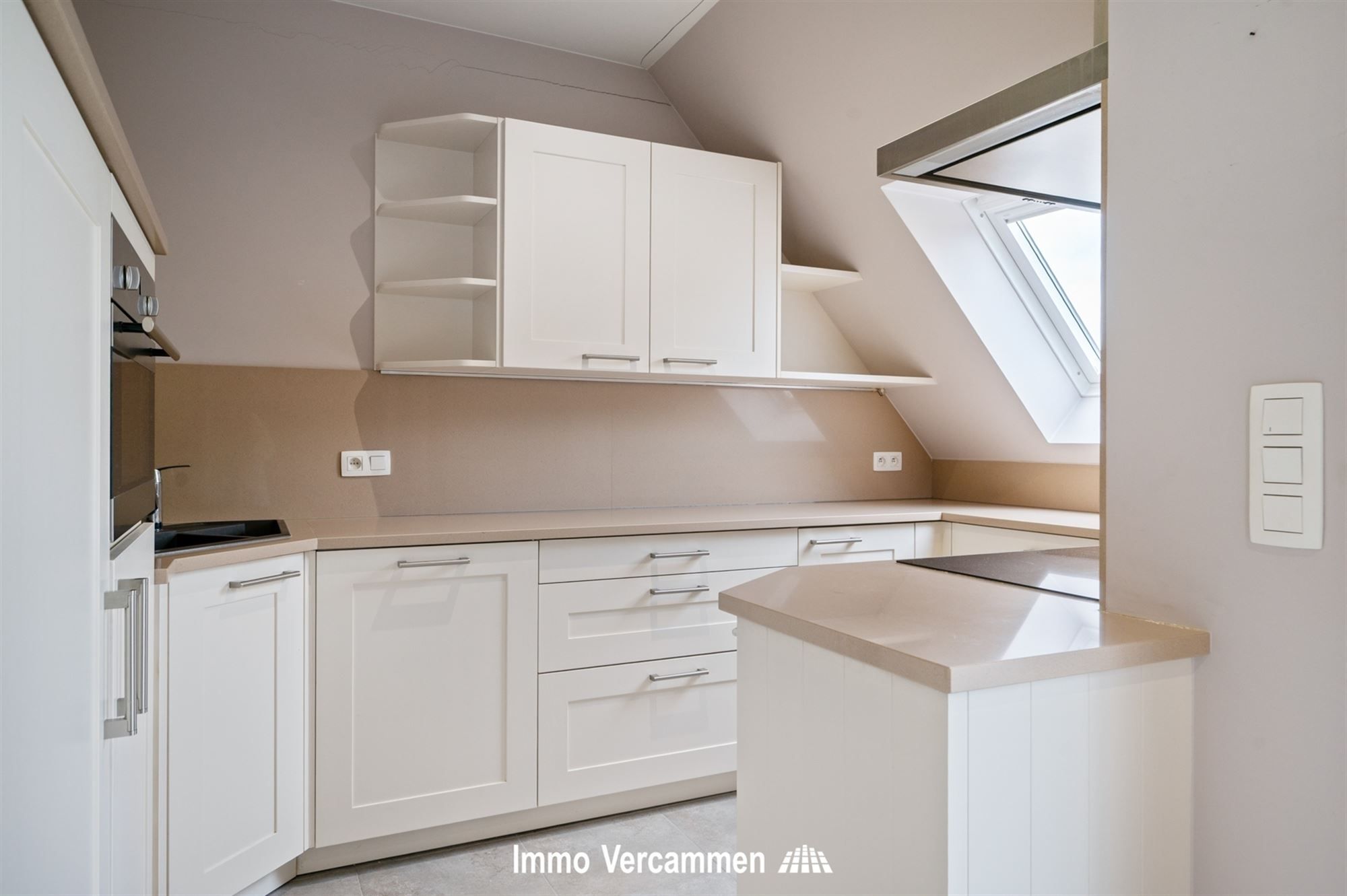 Recent, perfect instapklaar dakappartement te Putte foto 5