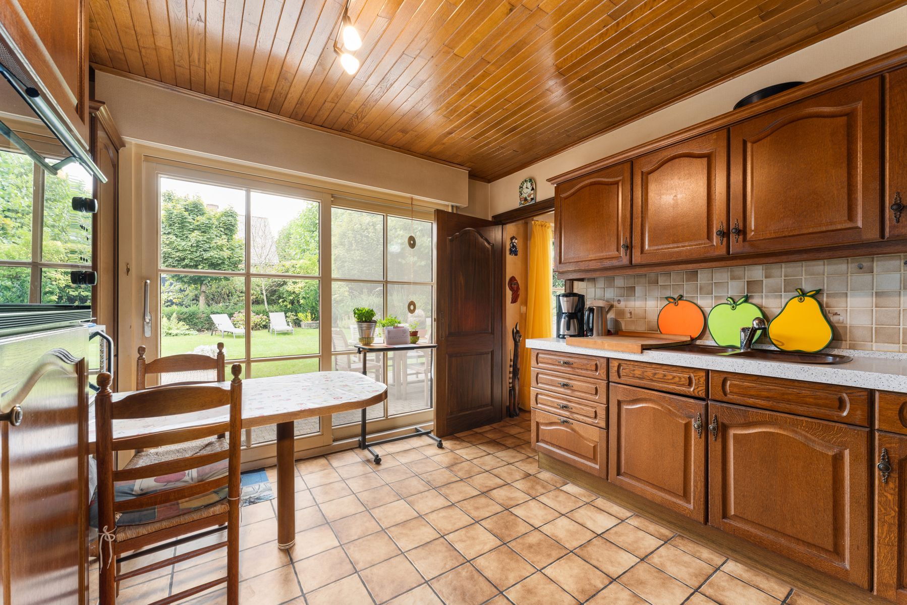Vrijstaande woning met tuin op een rustige locatie foto 10
