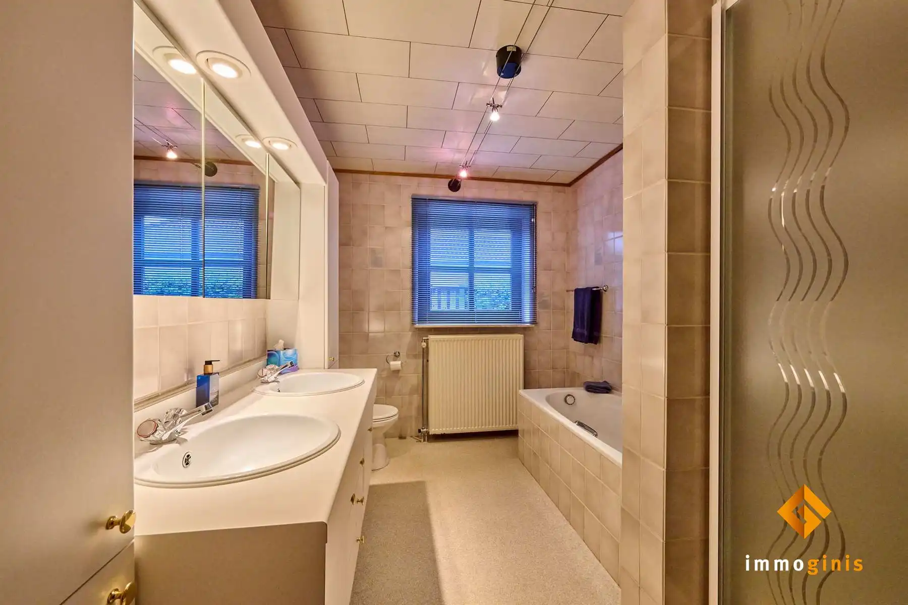 Verrassend ruime woning met 5 slaapkamers en een vrijstaand bijgebouw van 95 m²! foto 11