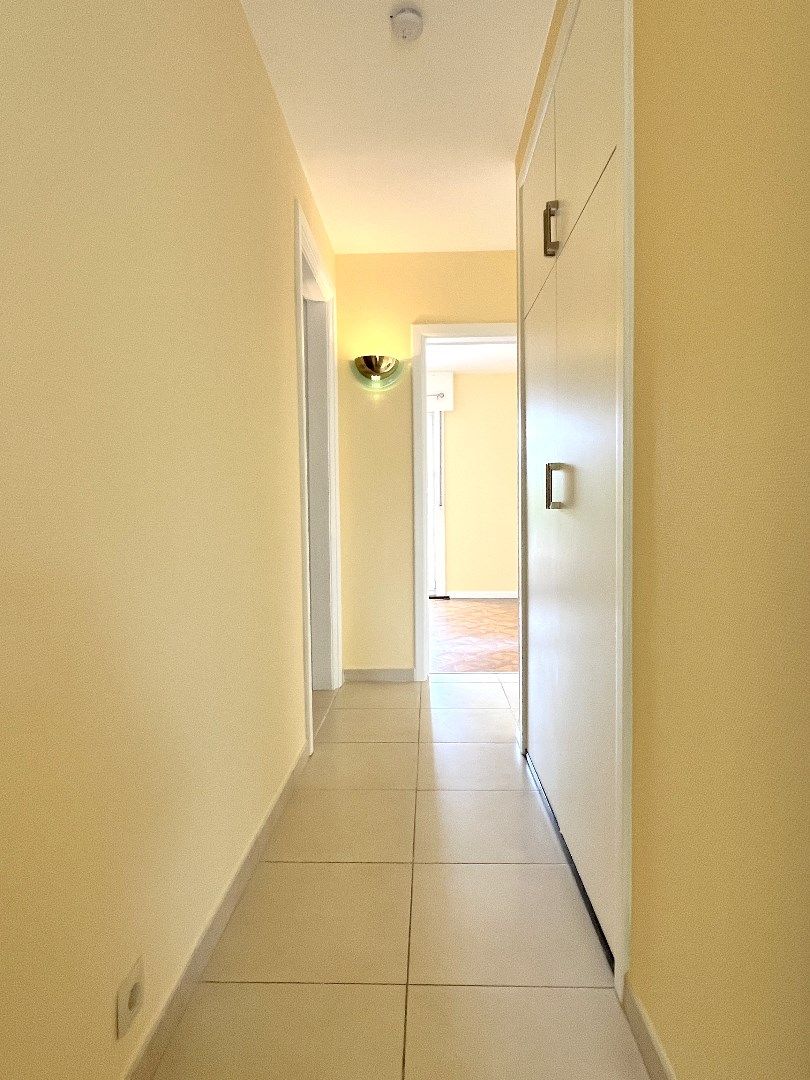 Lichtrijk 3-slpkr appartement met garage foto 15