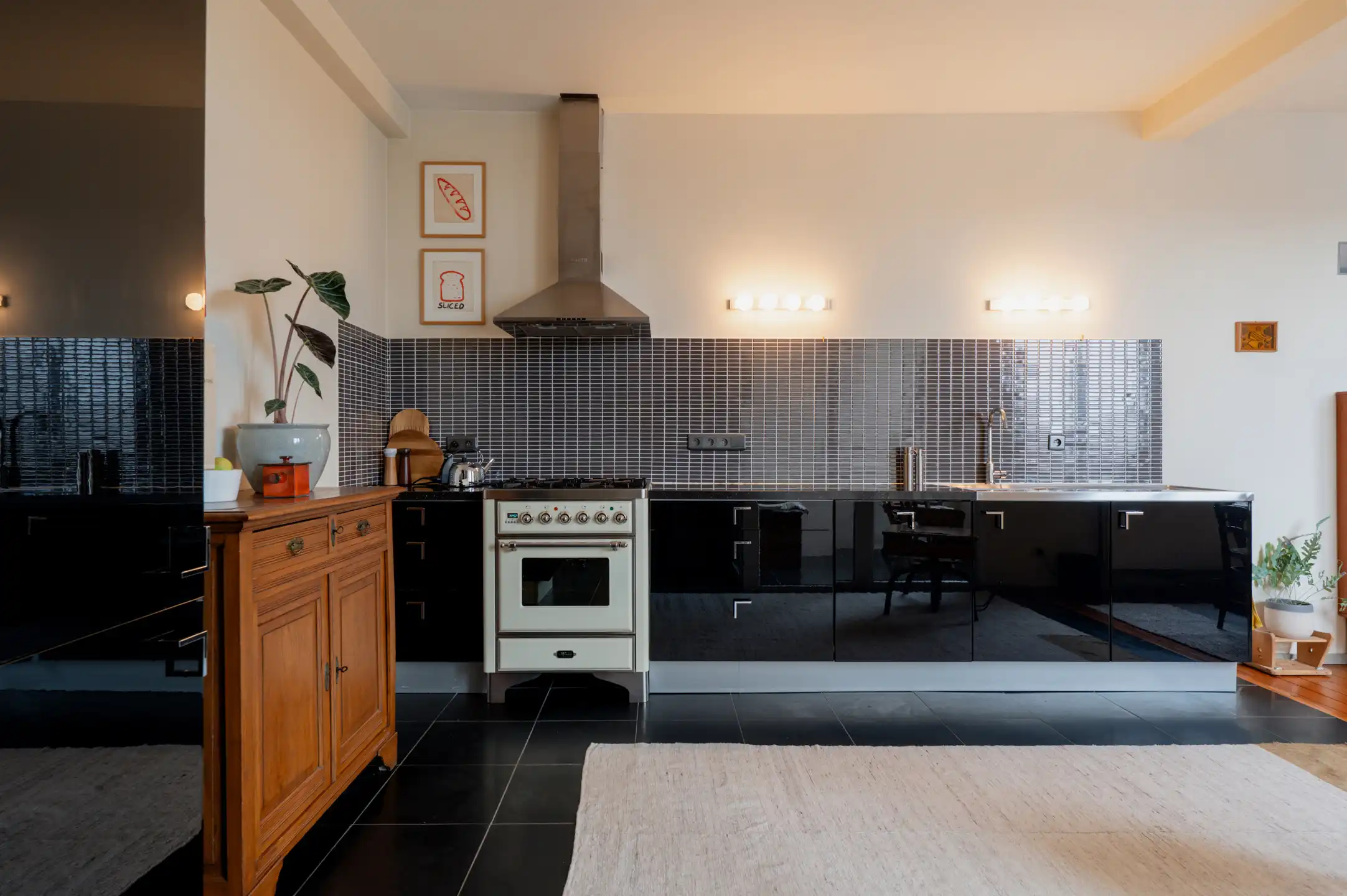 Charmant lichtrijk appartement met terras foto 3