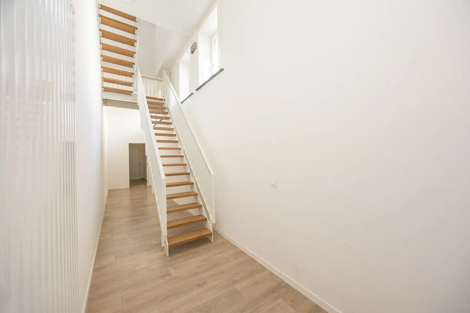 Ruime en lichtrijke duplex met 2 slaapkamers op toplocatie in hartje Antwerpen met terrras en autostaanplaats foto 14