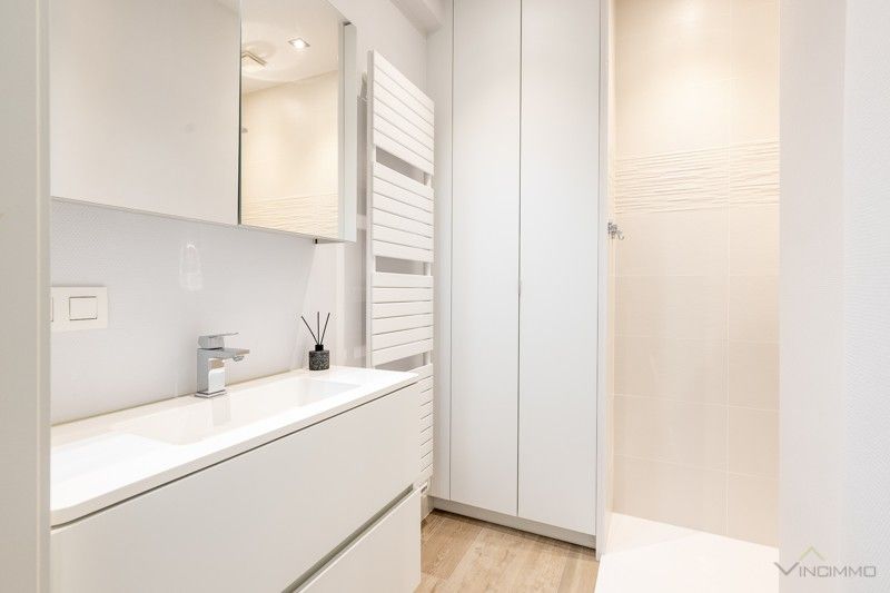 Stijlvol gerenoveerd appartement op een boogscheut van de zee en het winkelcentrum foto 22