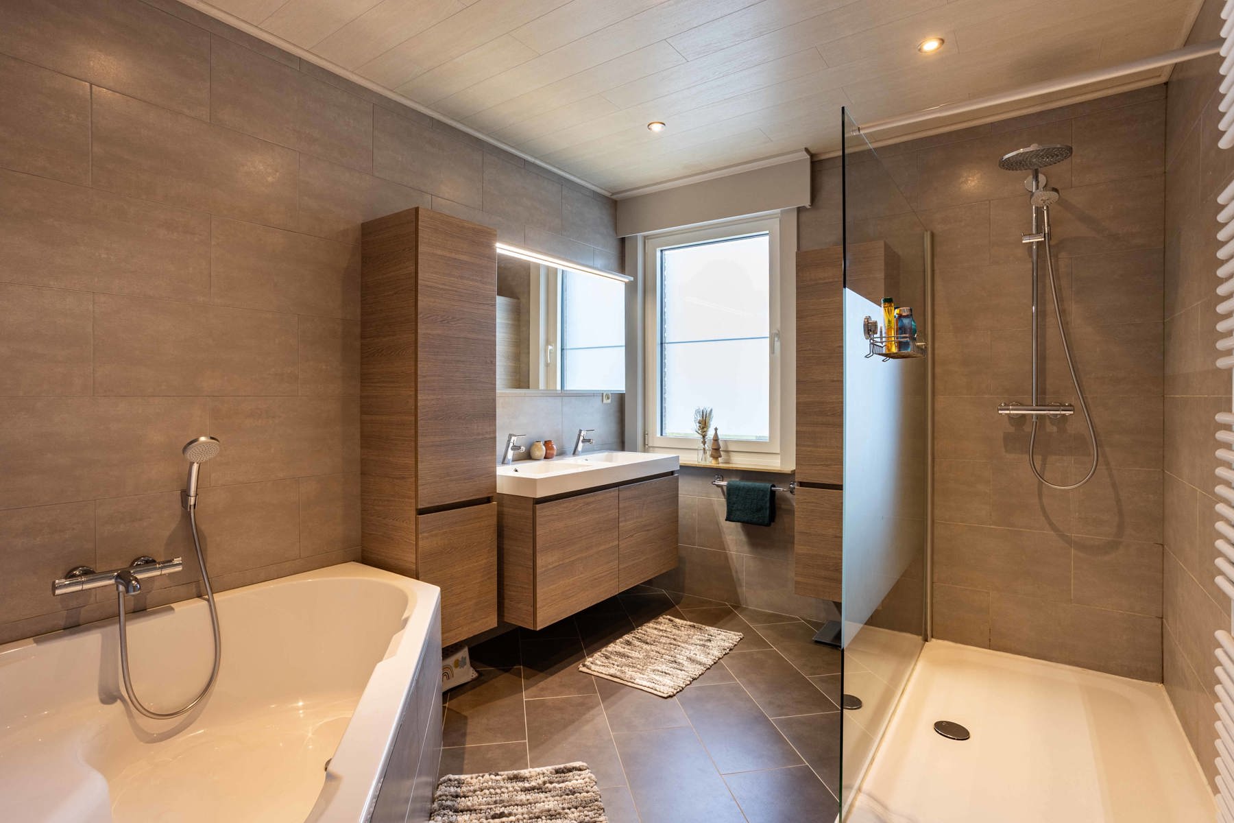 Instapklare woning met 5 slaapkamers in landelijke buurt. foto 31