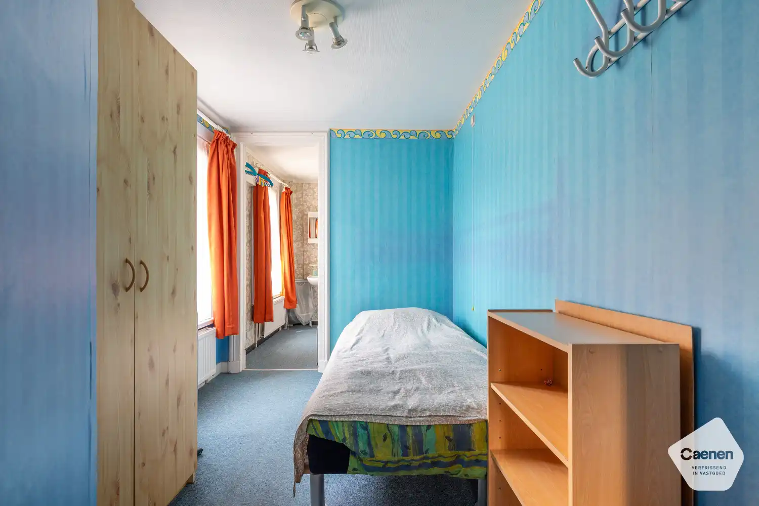 Te renoveren tweeslaapkamerappartement nabij het centrum en het strand foto 9