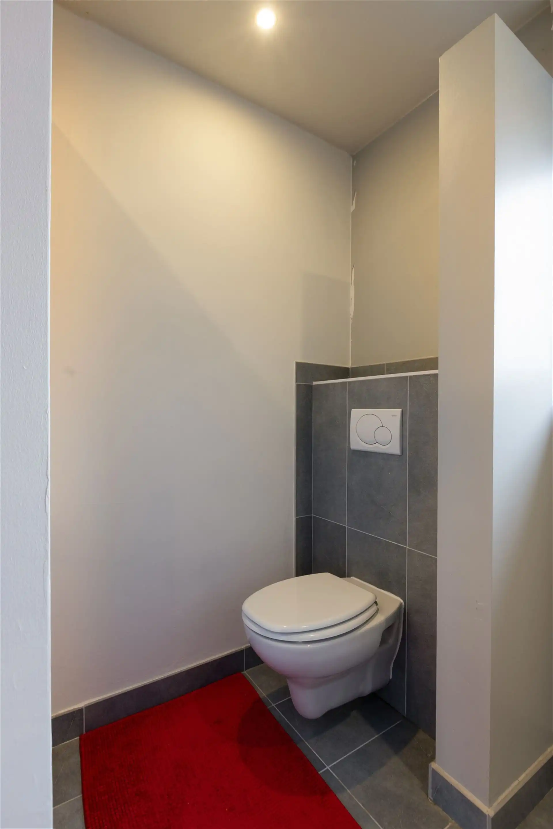 Ruime woning met maar liefst 4 slaapkamers én praktijkruimte in Maasmechelen! foto 17