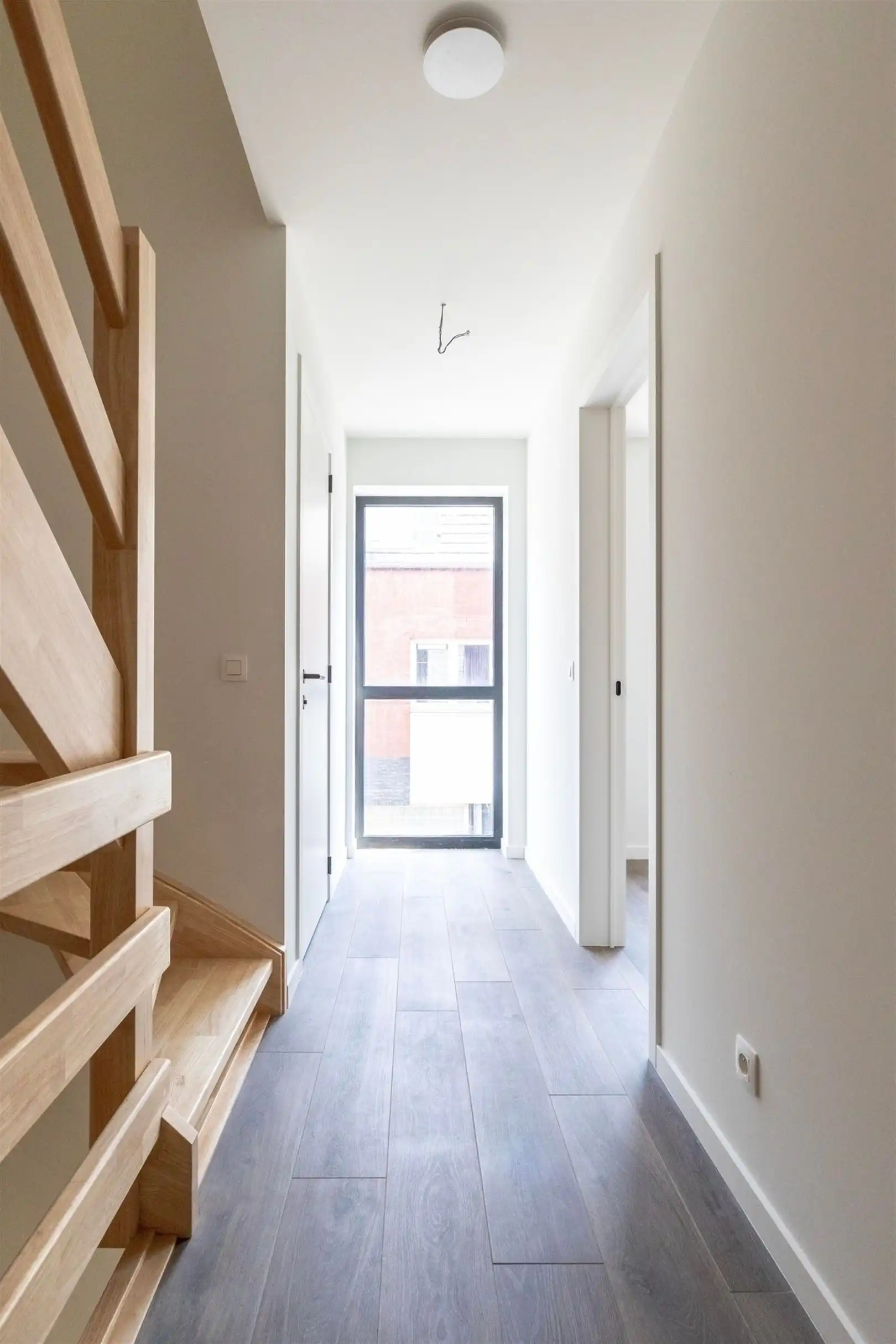 Volledig afgewerkte nieuwbouwwoning MOGELIJKS 6% BTW !! foto 10