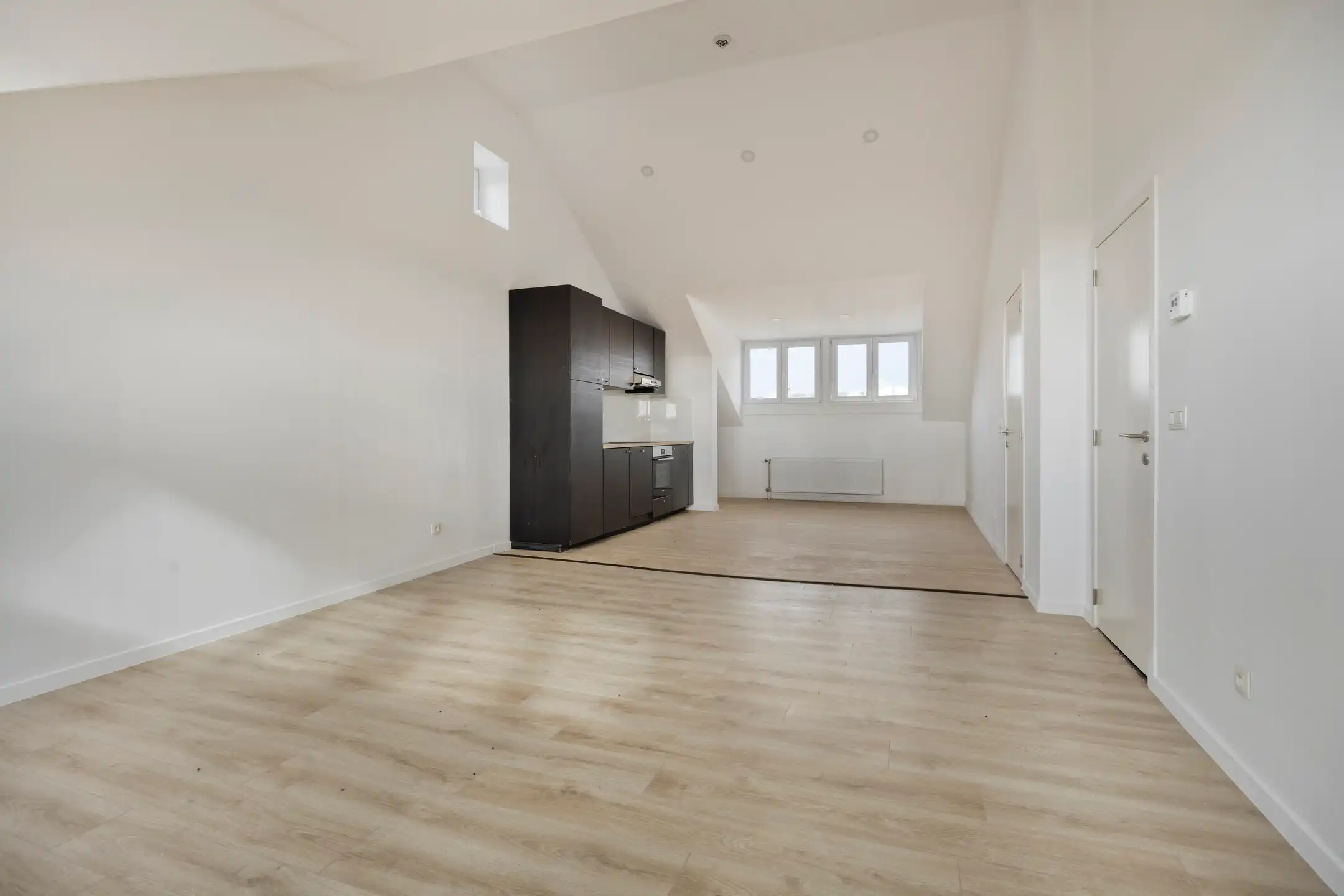 Gerenoveerde penthouse met 2 slaapkamers te centrum Tienen foto 4