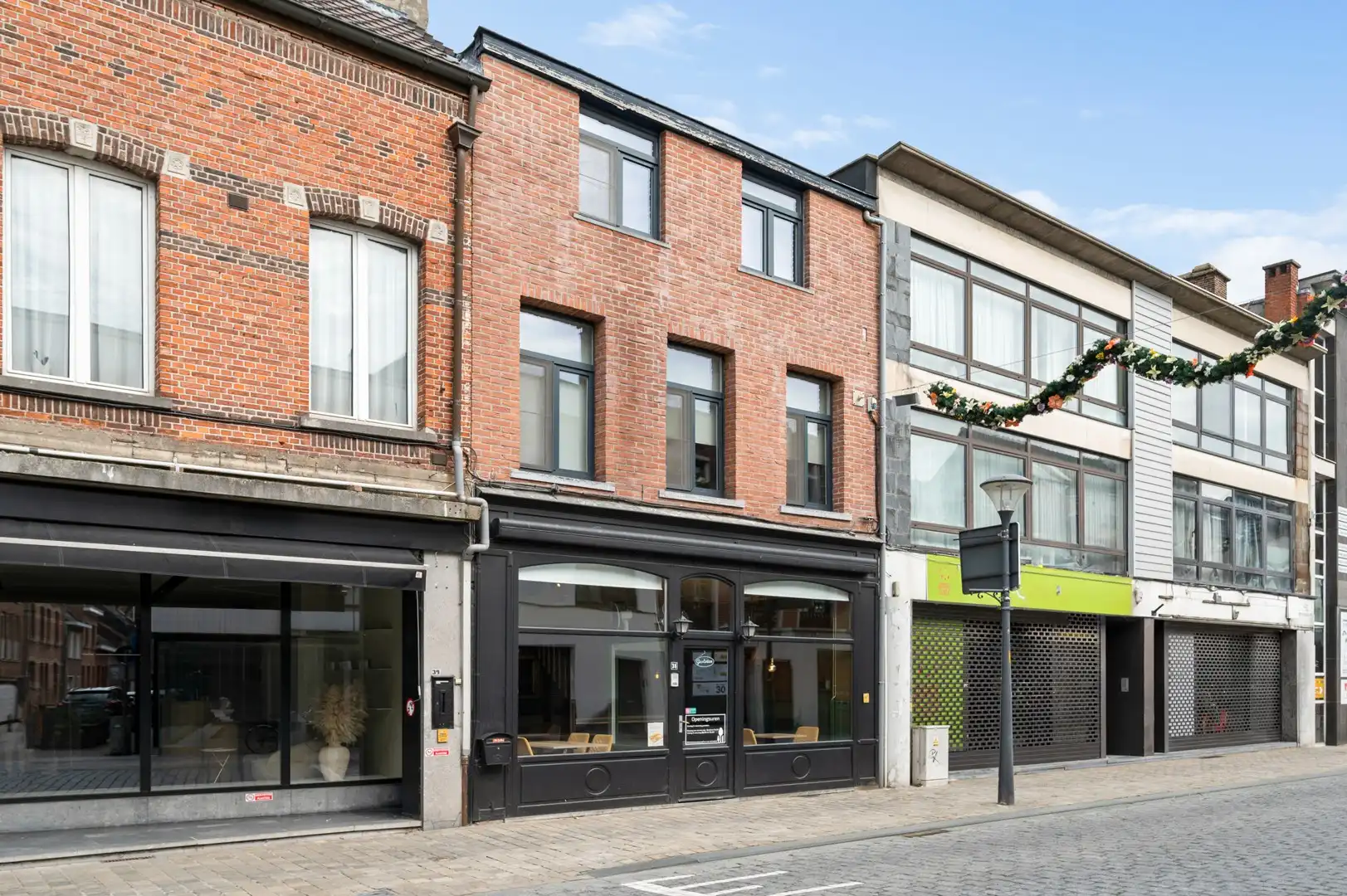 Handelsgelijkvloers en appartement in één geheel te Herentals foto 2