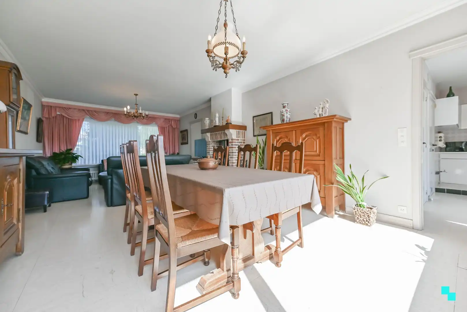 Eéngezinswoning met vier slaapkamers in de Kasteelwijk te Izegem foto 7