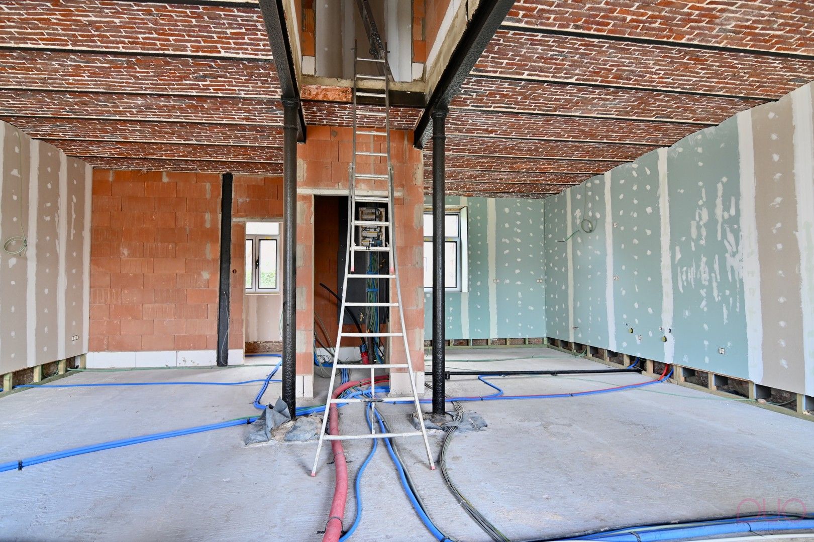 Exclusieve charmante vierkantshoeve in Gingelom met 5 slaapkamers,  drie afzonderlijke vakantiewoningen, grote schuur en achterliggende weide foto 58