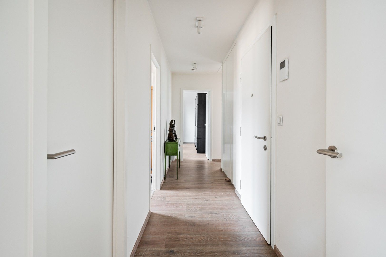 Lichtrijk dakapp. met alle comfort, 3 slaapkamers en ruim terras foto 3