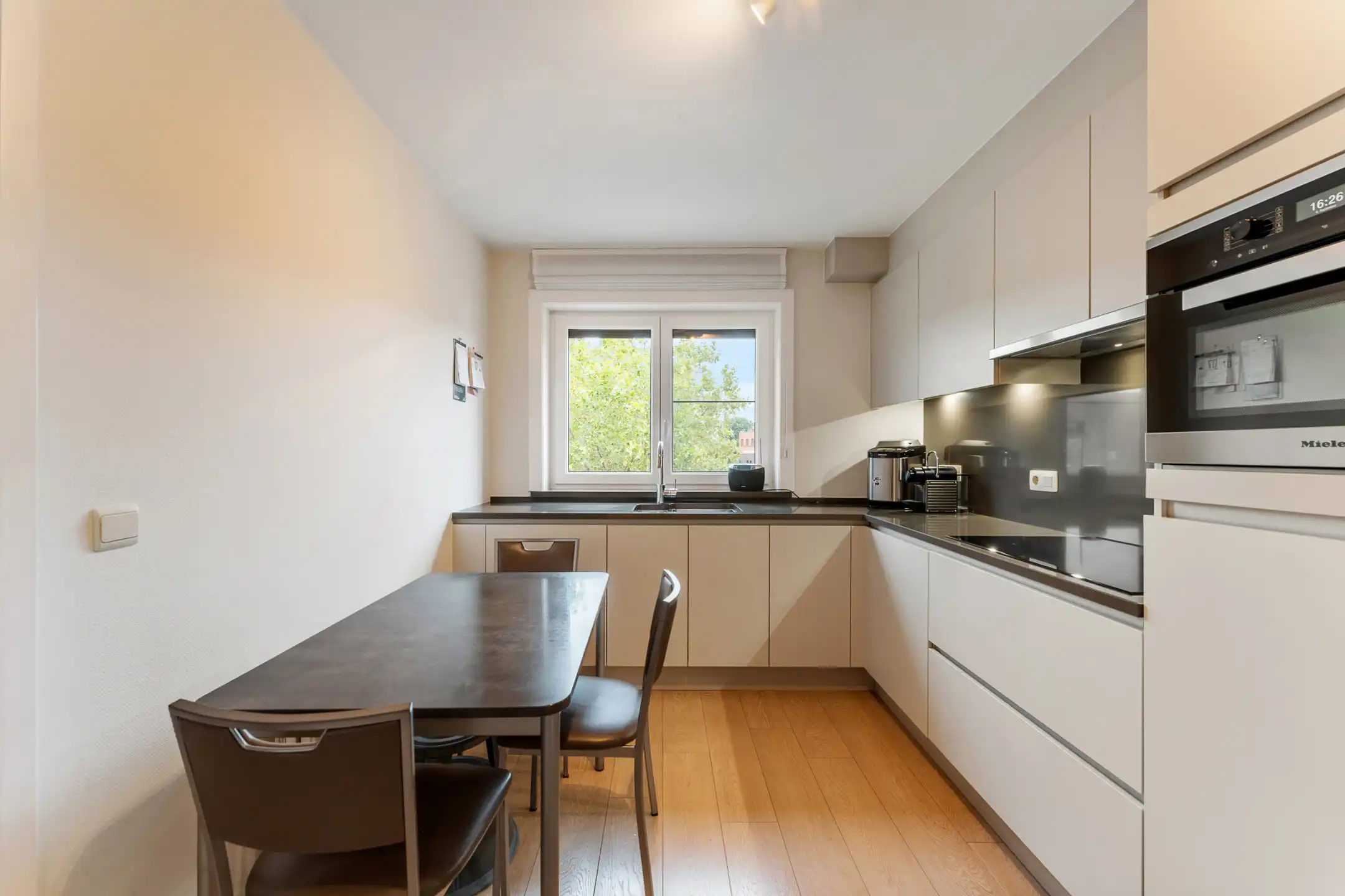 Instapklaar en energiezuinig 2 slaapkamer appartement  foto 11