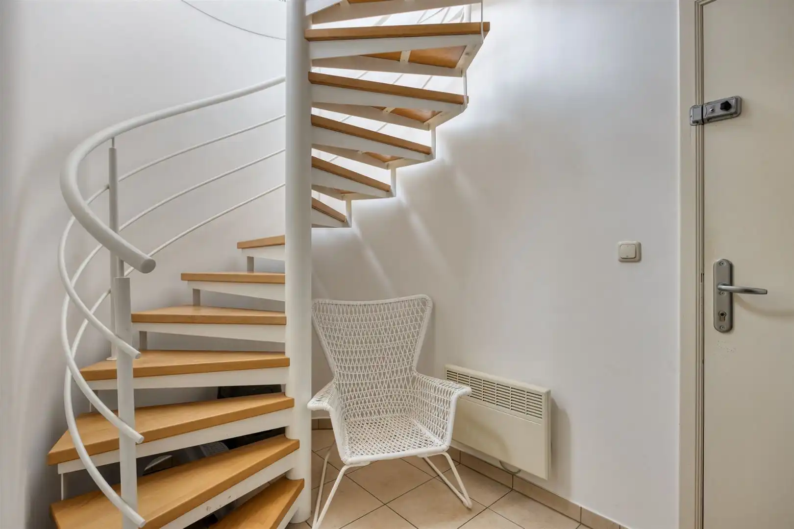 TE KOOP: Instapklaar duplexappartement met 3 slaapkamers en prachtig terras in hartje Zolder! foto 5