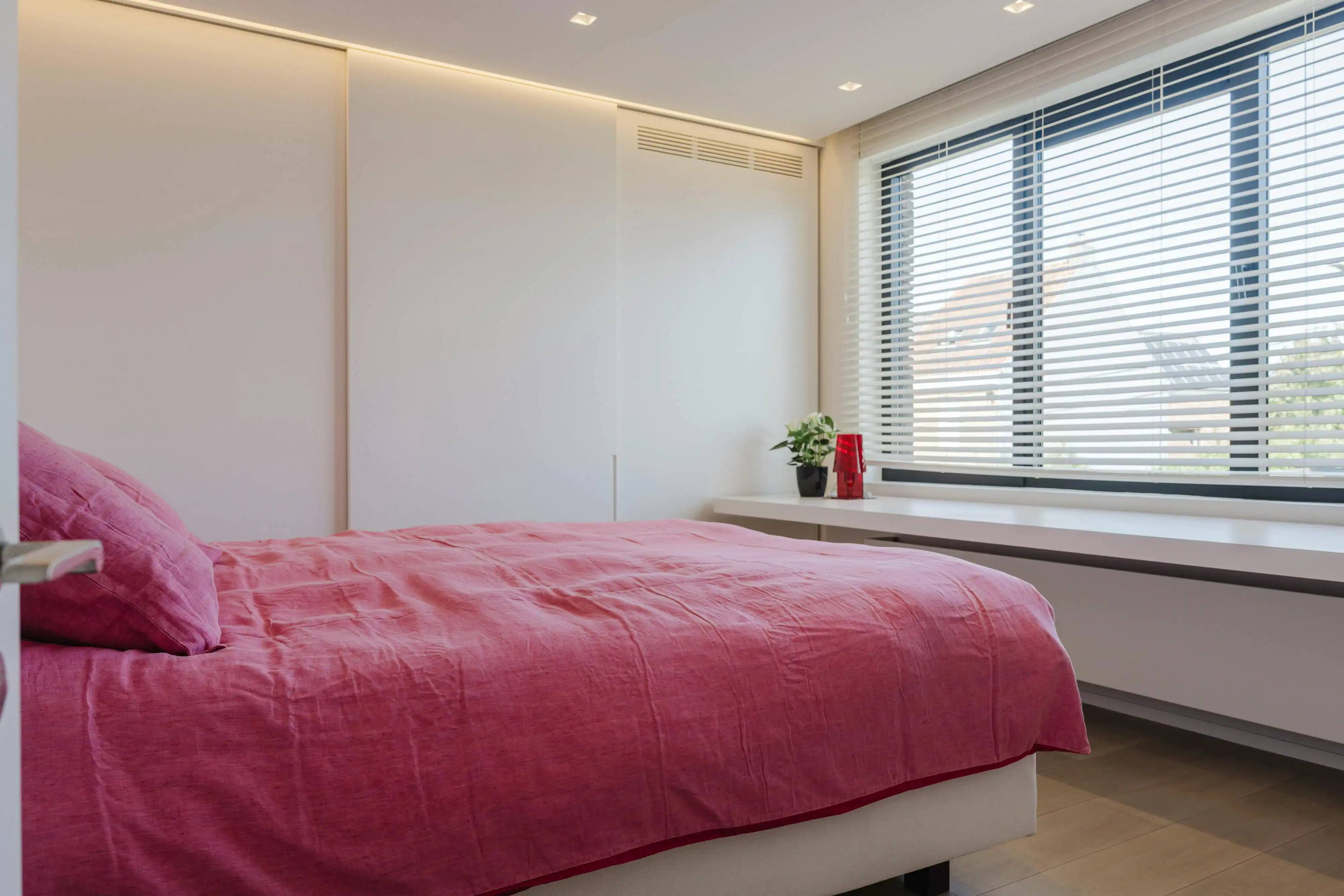 Exclusieve villa met zwembad en paardenstallen in Heule! foto 20