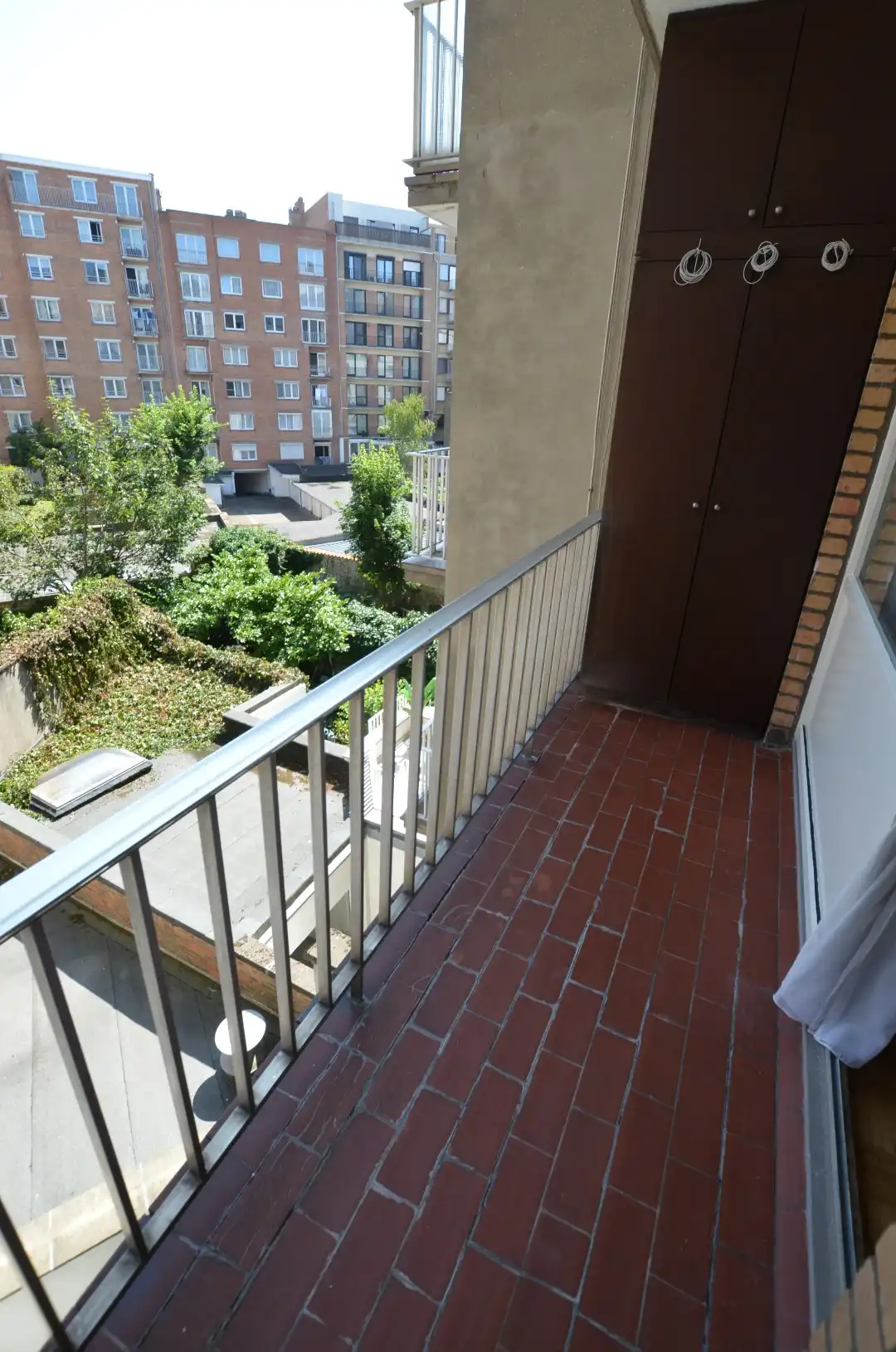 Mooi ruim, gerenoveerd appartement met open zicht foto 17