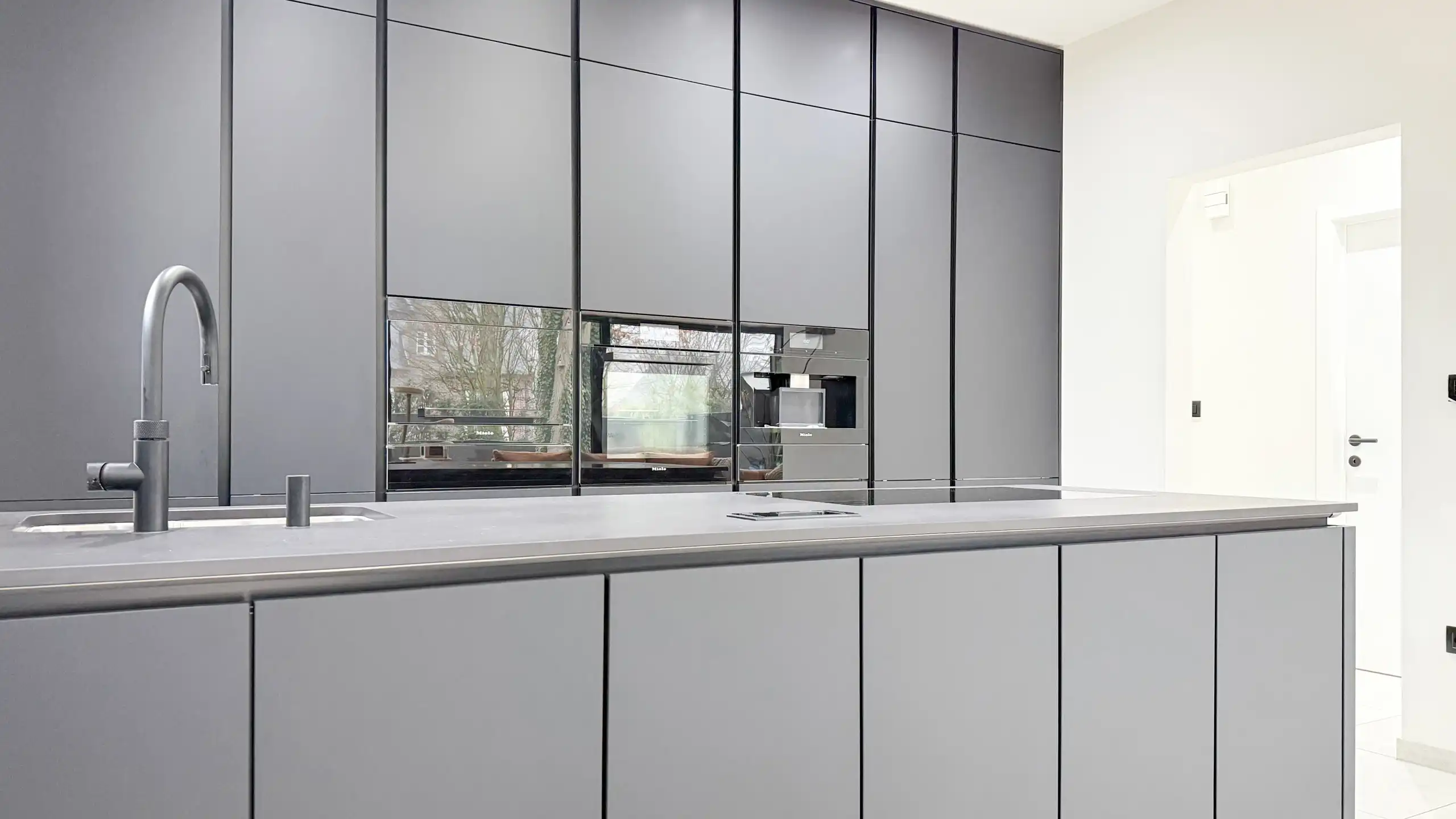 Exclusieve villa in Genk – stijlvol wonen aan 2% registratie foto 14