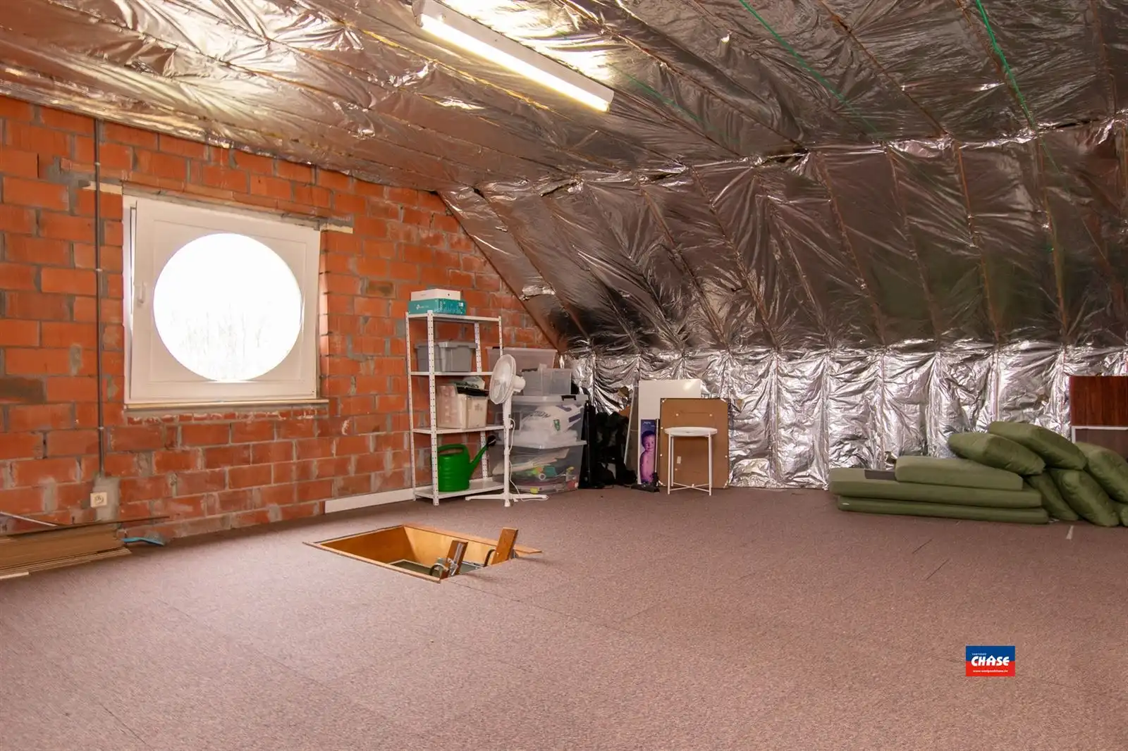 Halfopen gezinswoning met 3 slaapkamers, grote tuin én garage foto 18