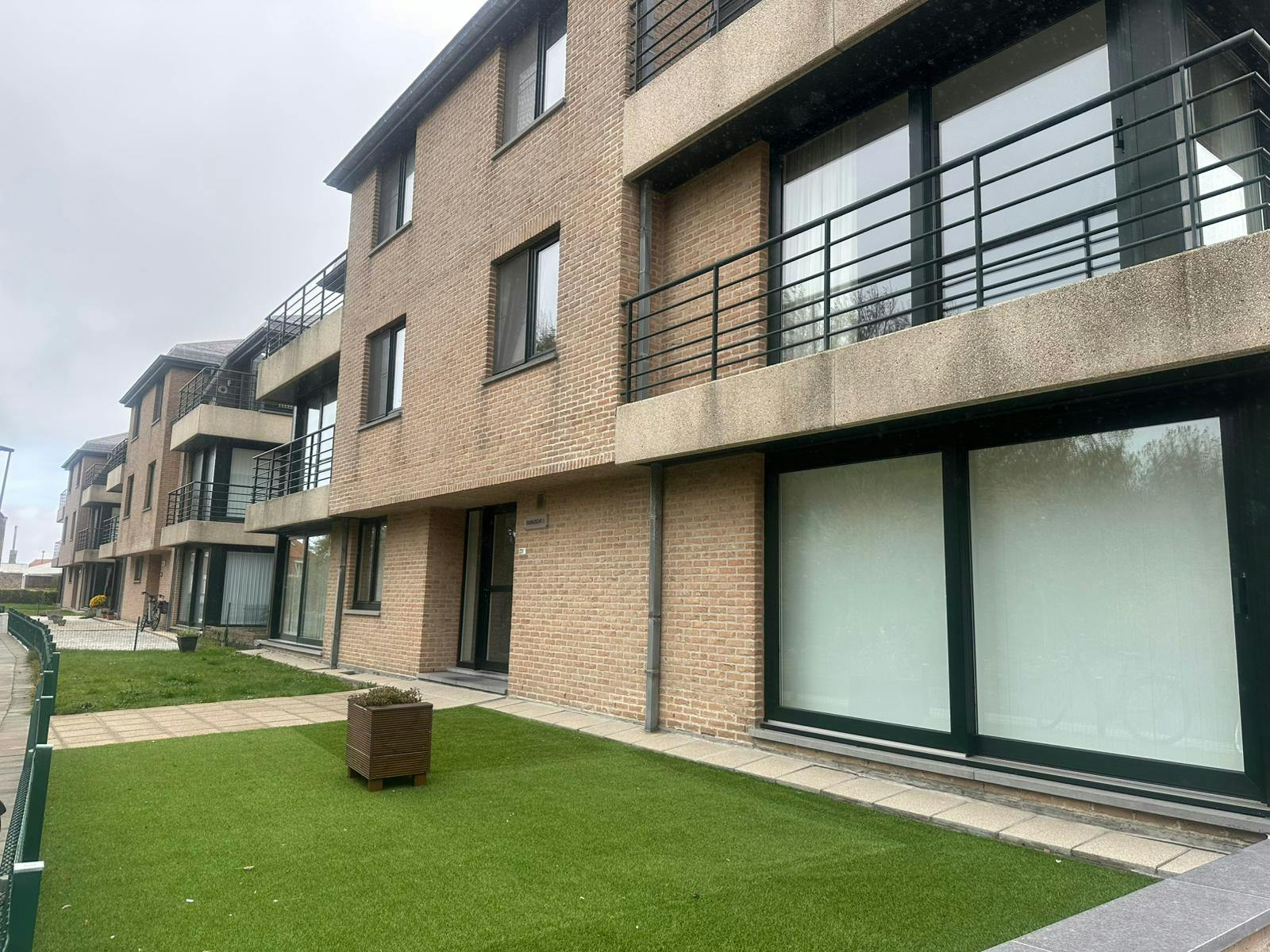 Goedgelegen garagebox te koop te Duinenweg in Middelkerke! foto 3