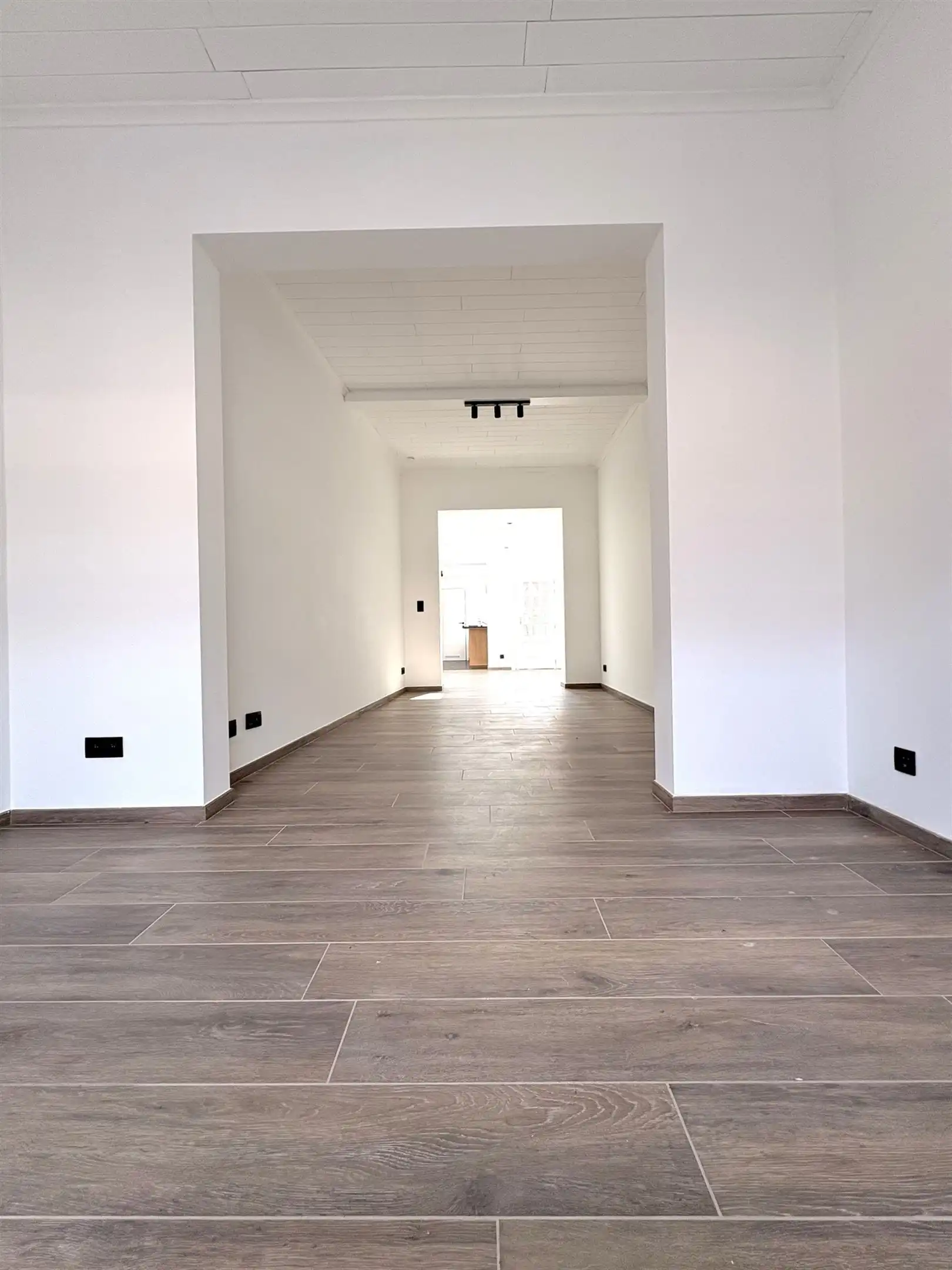 Gerenoveerde rijwoning met tuin foto 8