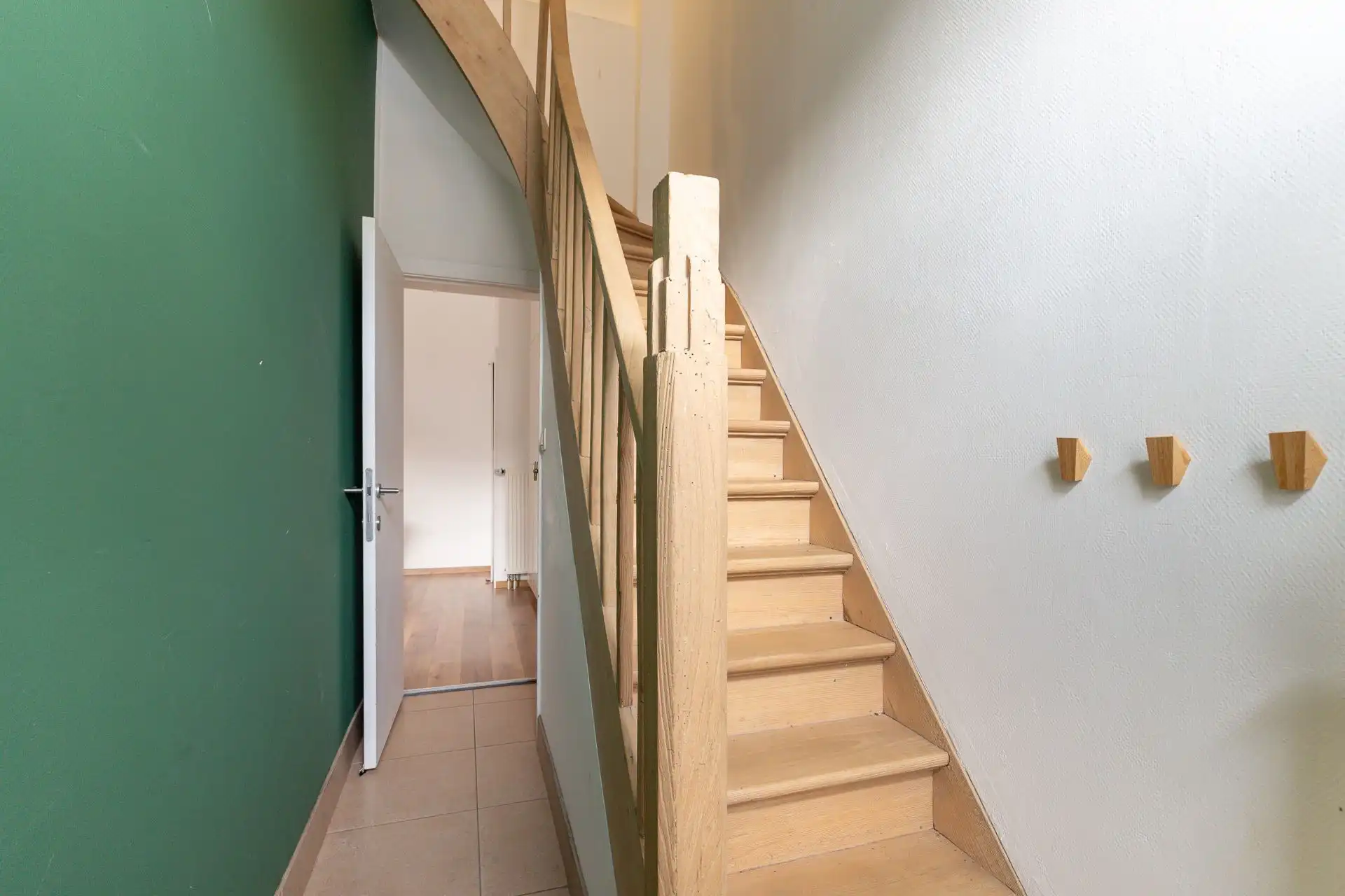 Sfeervolle gezinswoning met zonnige tuin in Mortsel foto 3