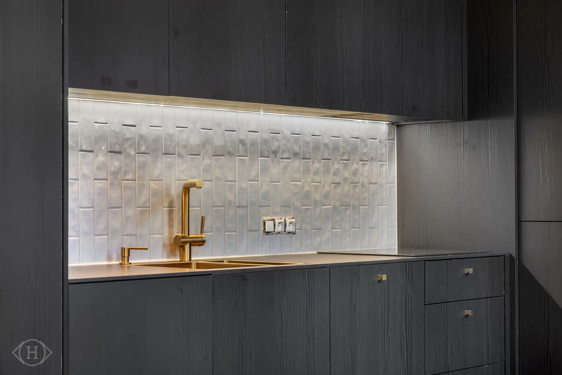 Exclusieve studio met balkon op Bondgenotenlaan foto 7