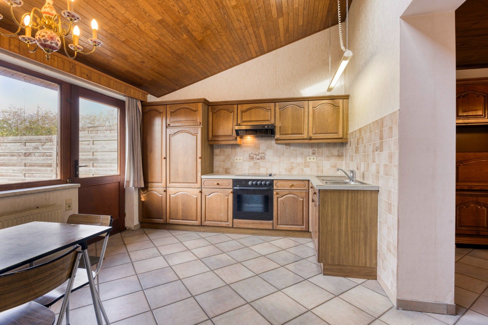 Ruime woning met ruime tuin en garage op een perceel van 802m² in Holsbeek – EPC 280 kWh/m² - bewoonbare opp. 243 m² foto 8