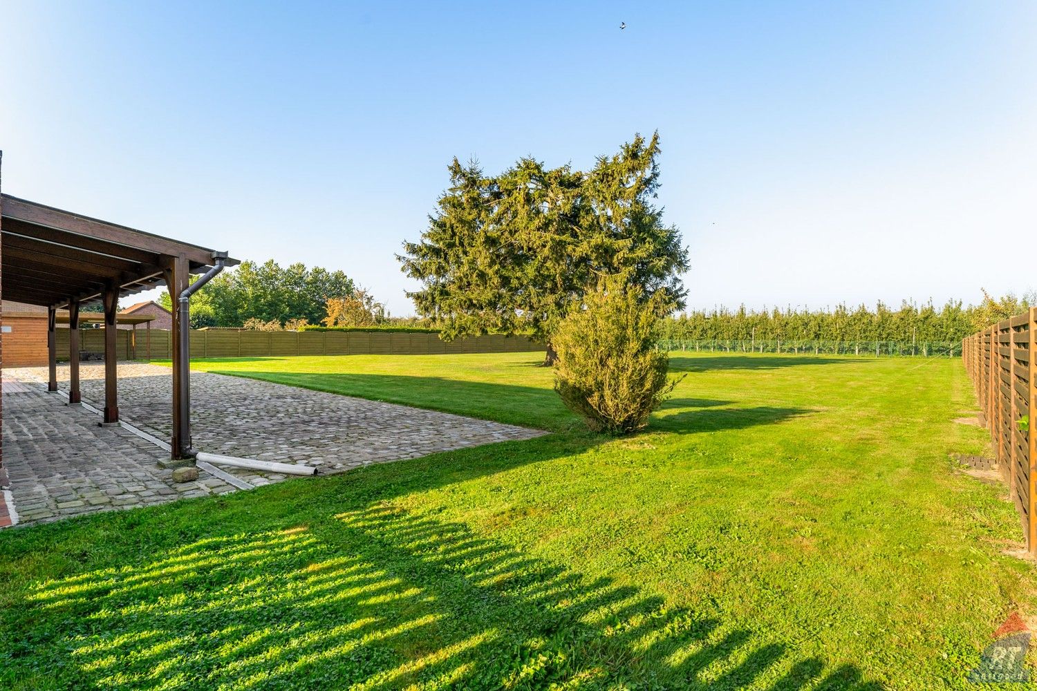 Landelijke villa op uitzonderlijk perceel van bijna 31 are! foto 3