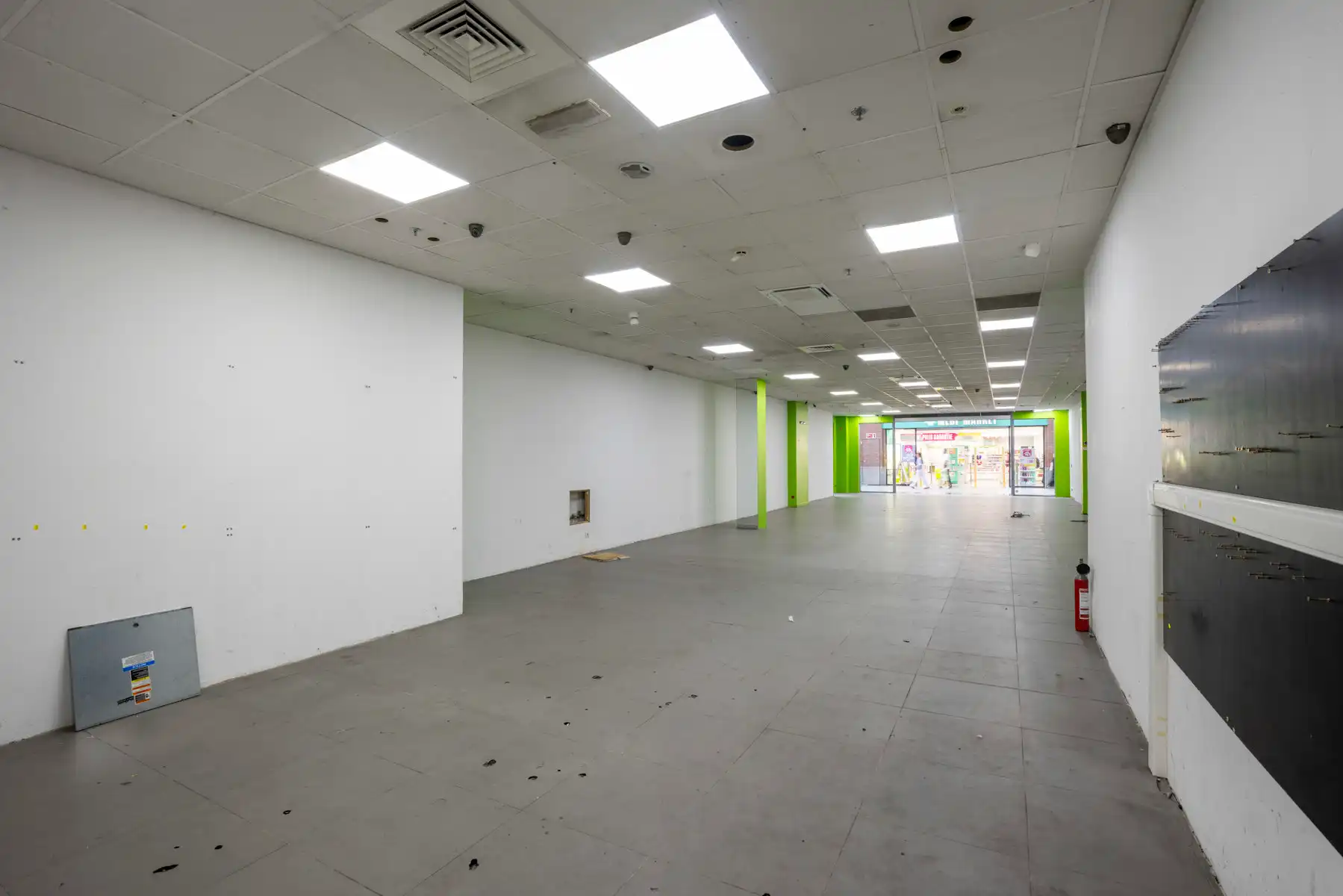 Commerciële toplocatie in Shopping Den Tir foto 4
