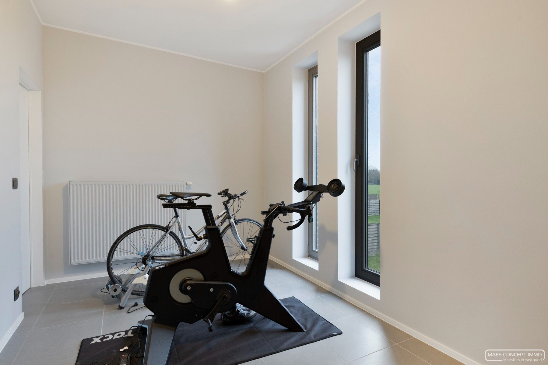 Instapklare halfopen woning in Waregem met bijgebouw en weids zicht foto 14