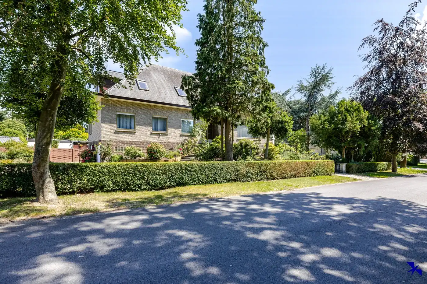 Karaktervolle villa met 5 slpks, dubbele garage en tuin foto 29