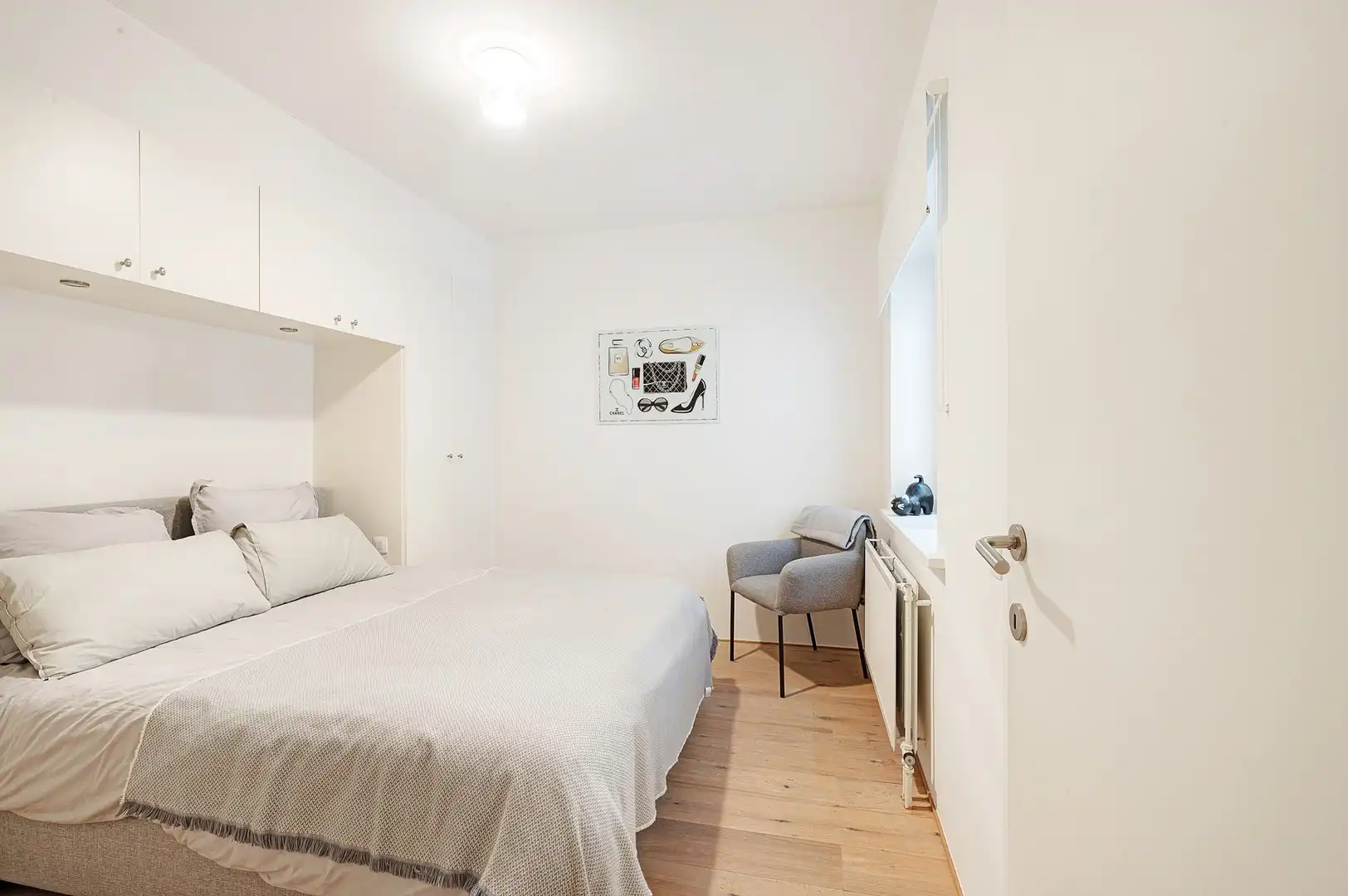 Hedendaags appartement genietend van zijdelings zeezicht, vlakbij de zee. foto 19