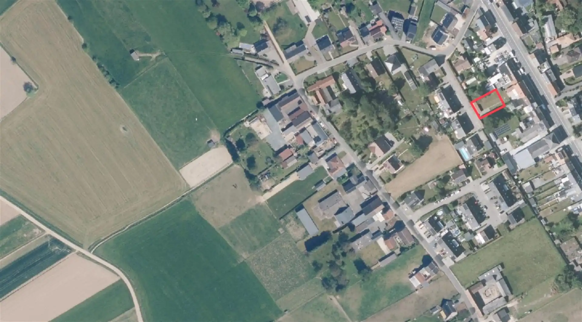 Bouwgrond in doodlopende straat foto 3