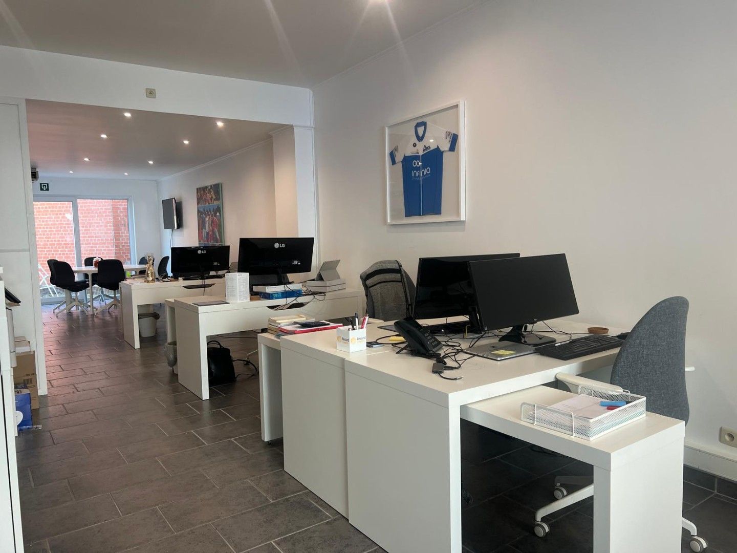 Handelspand te huur in Gent foto {{pictureIndex}}