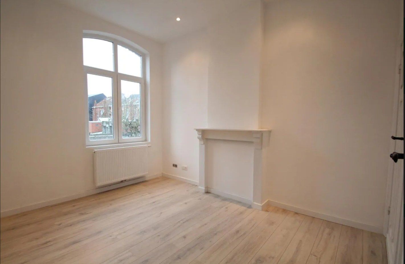 WONING MET 2 SLAAPKAMERS EN TERRAS IN CENTRUM foto 9