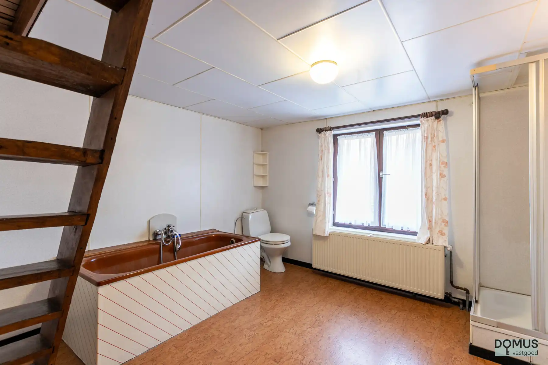 Te renoveren woning met potentieel in het centrum van Meise foto 14