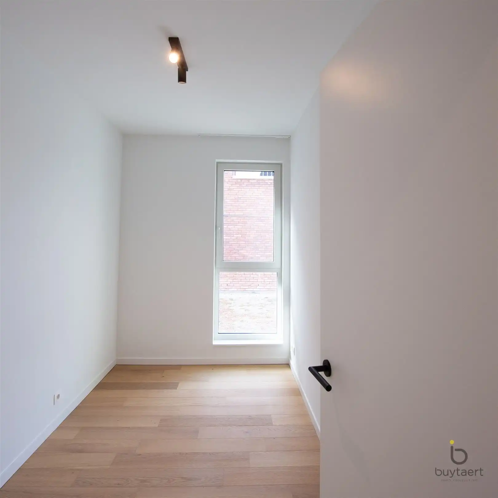 Nieuwbouw appartement met ruim terras en parking te Zoersel. foto 17