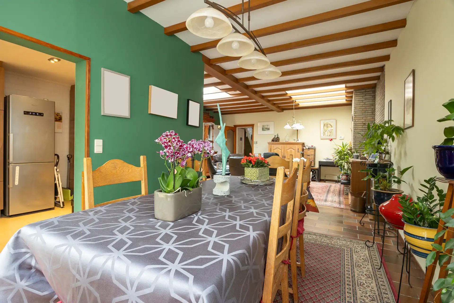 Ruime herenwoning met 5 slaapkamers en praktijk in centrum foto 7