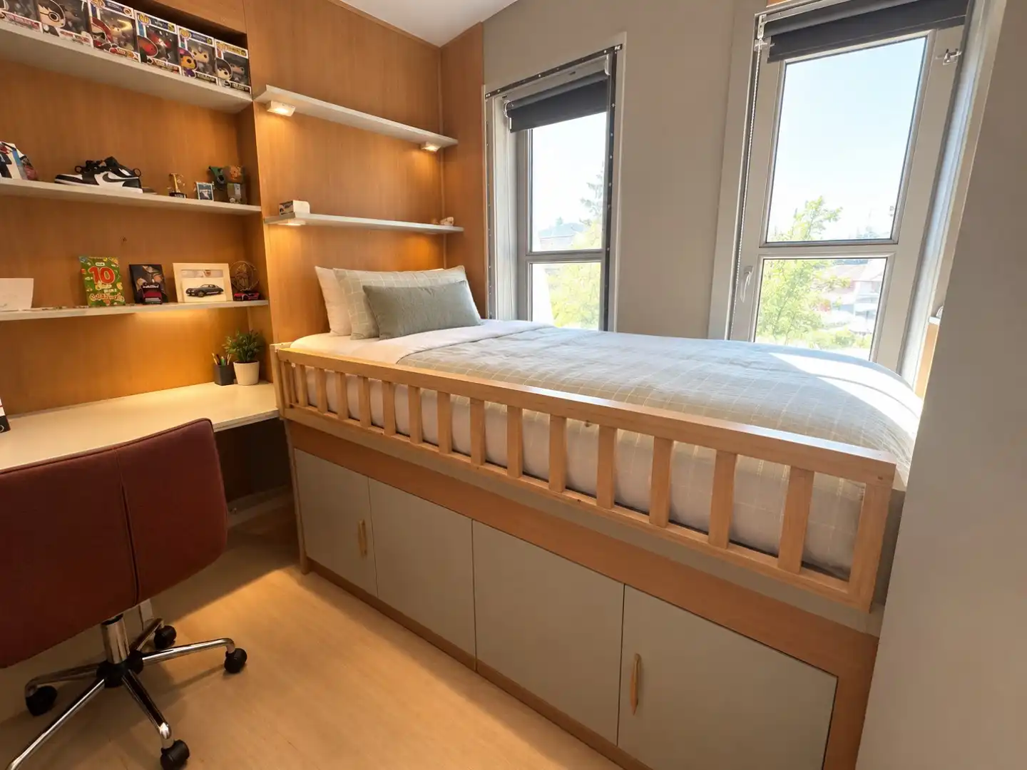 Instapklare handelsruimte met 2-slaapkamer appartement en garage, centrum Koekelare foto 9