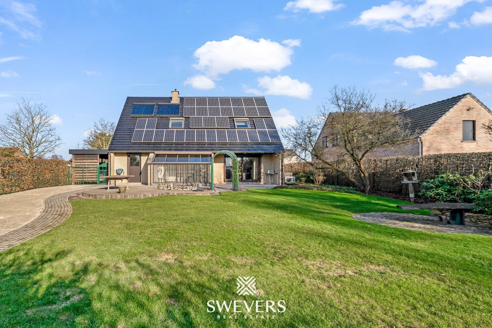 Energiezuinige gezinswoning met 3 ruime slaapkamers foto {{pictureIndex}}