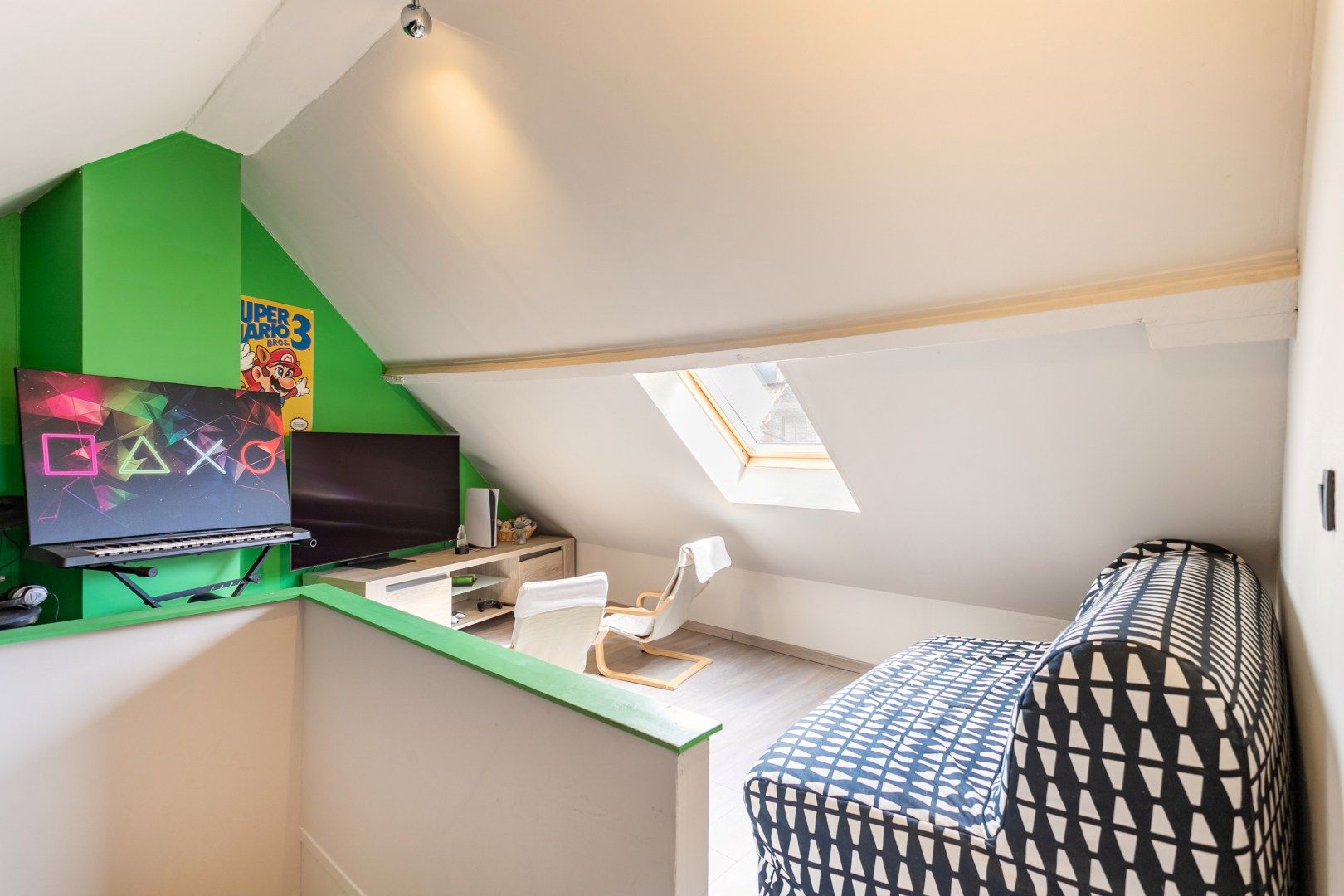 Instapklare woning op 9a30, met 3 slpks, garage en tuin  foto 19