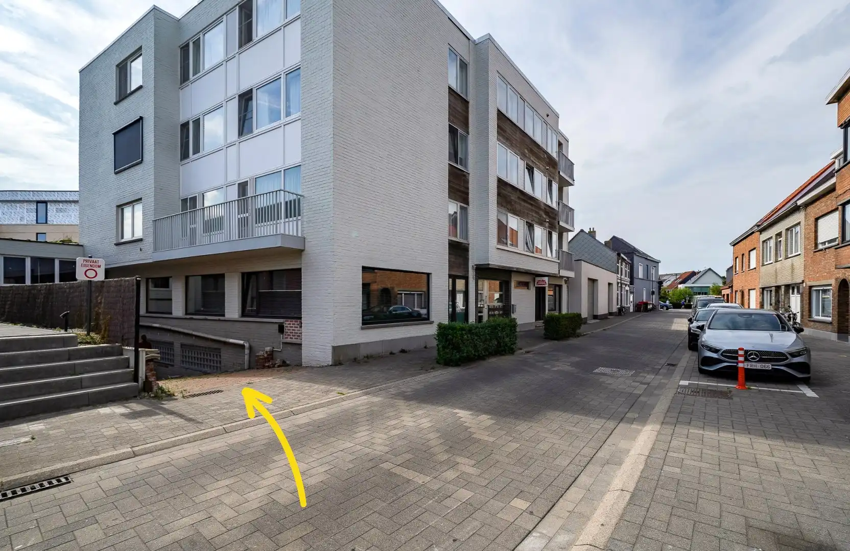 Ruime garagebox in Oostende foto 4