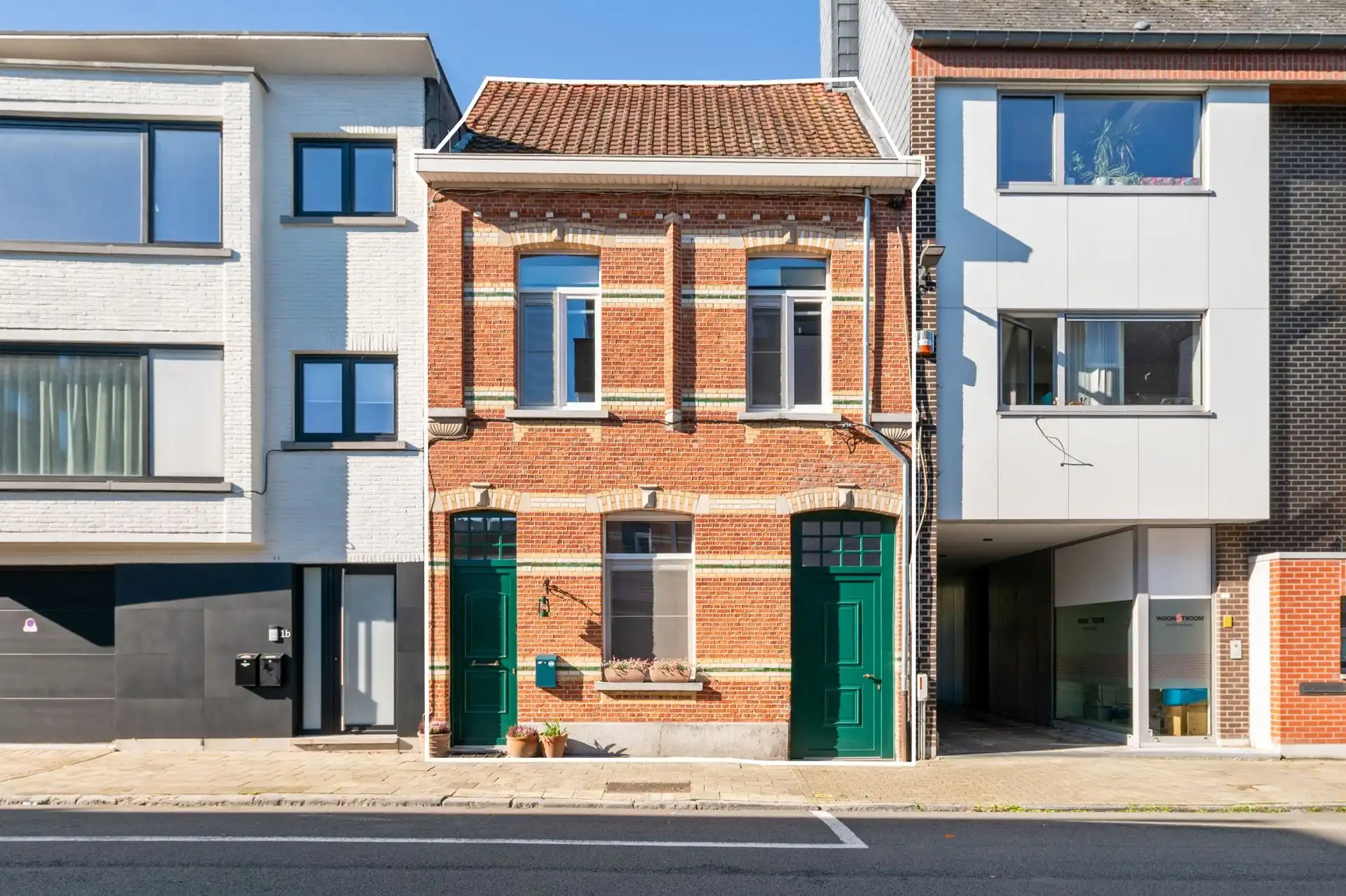 CENTRAAL GELEGEN WONING MET 3 SLPK foto {{pictureIndex}}