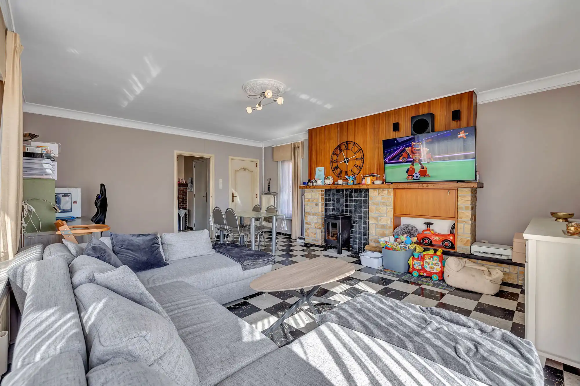 Olsene: te renoveren bungalow met 3 slaapk. en garage foto 2