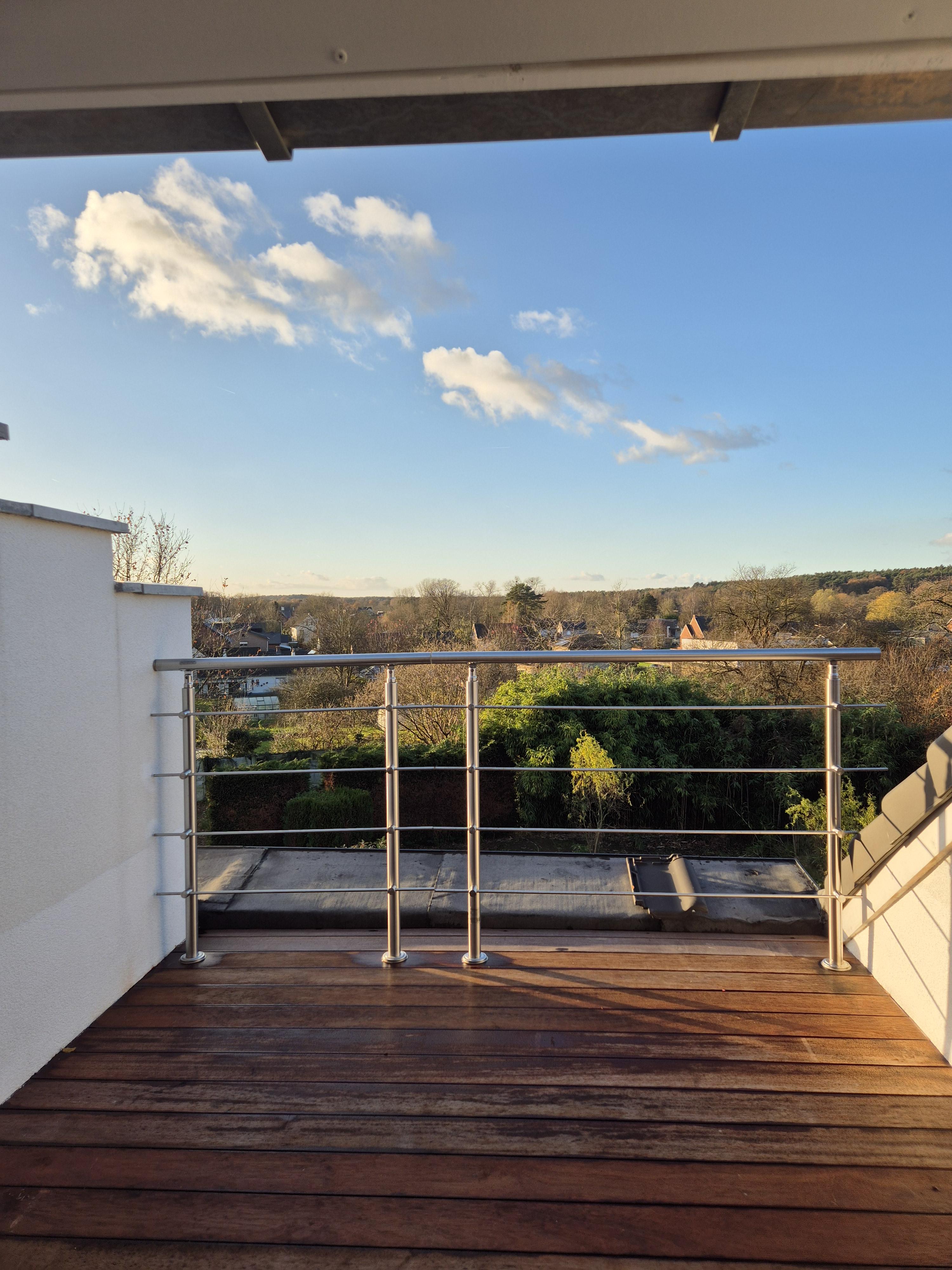 Leuke gerenoveerde woning met 4 slaapkamers en tuin foto 19