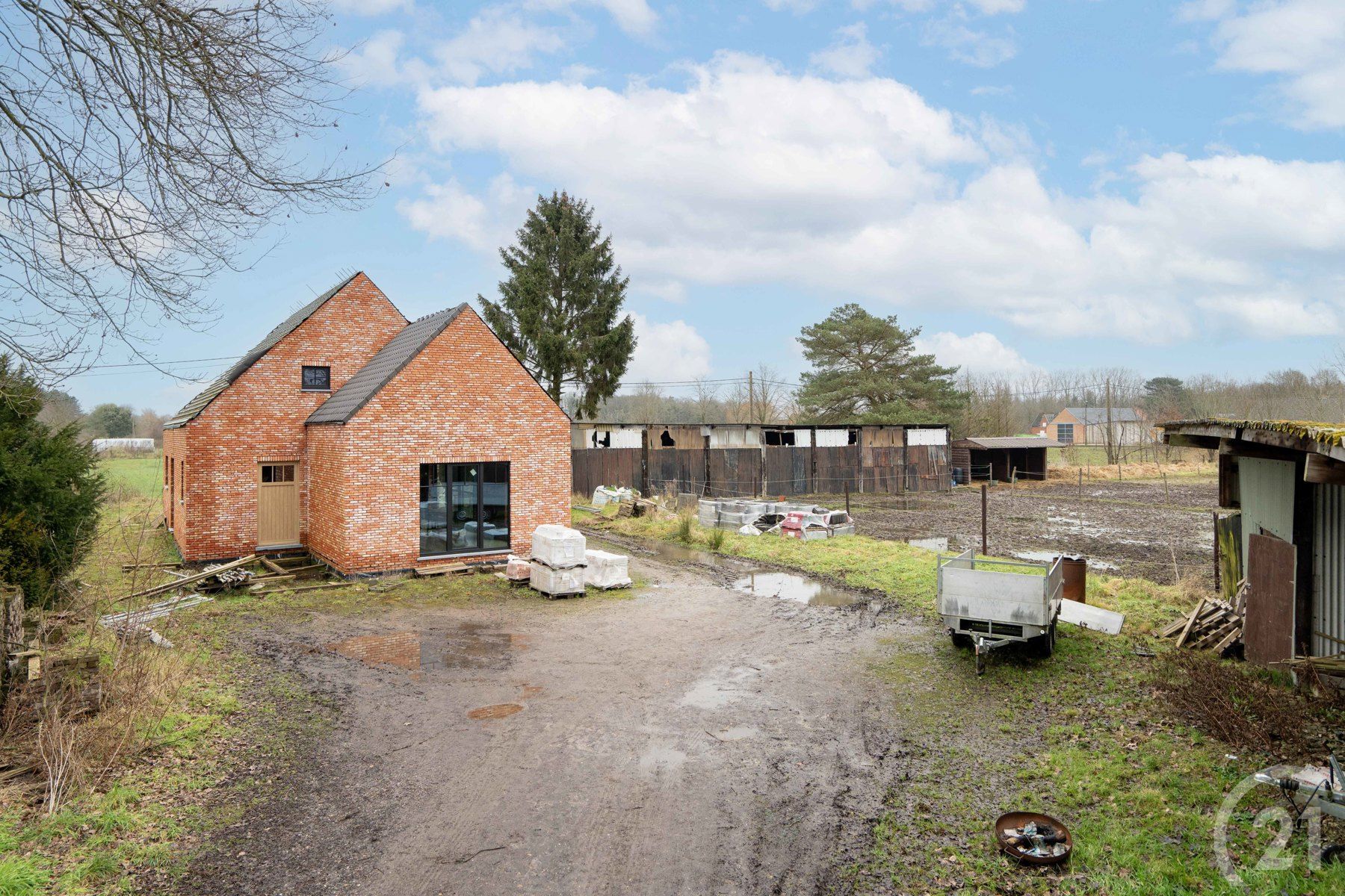 Ruwbouw hoeve te koop in Ramsel! foto {{pictureIndex}}